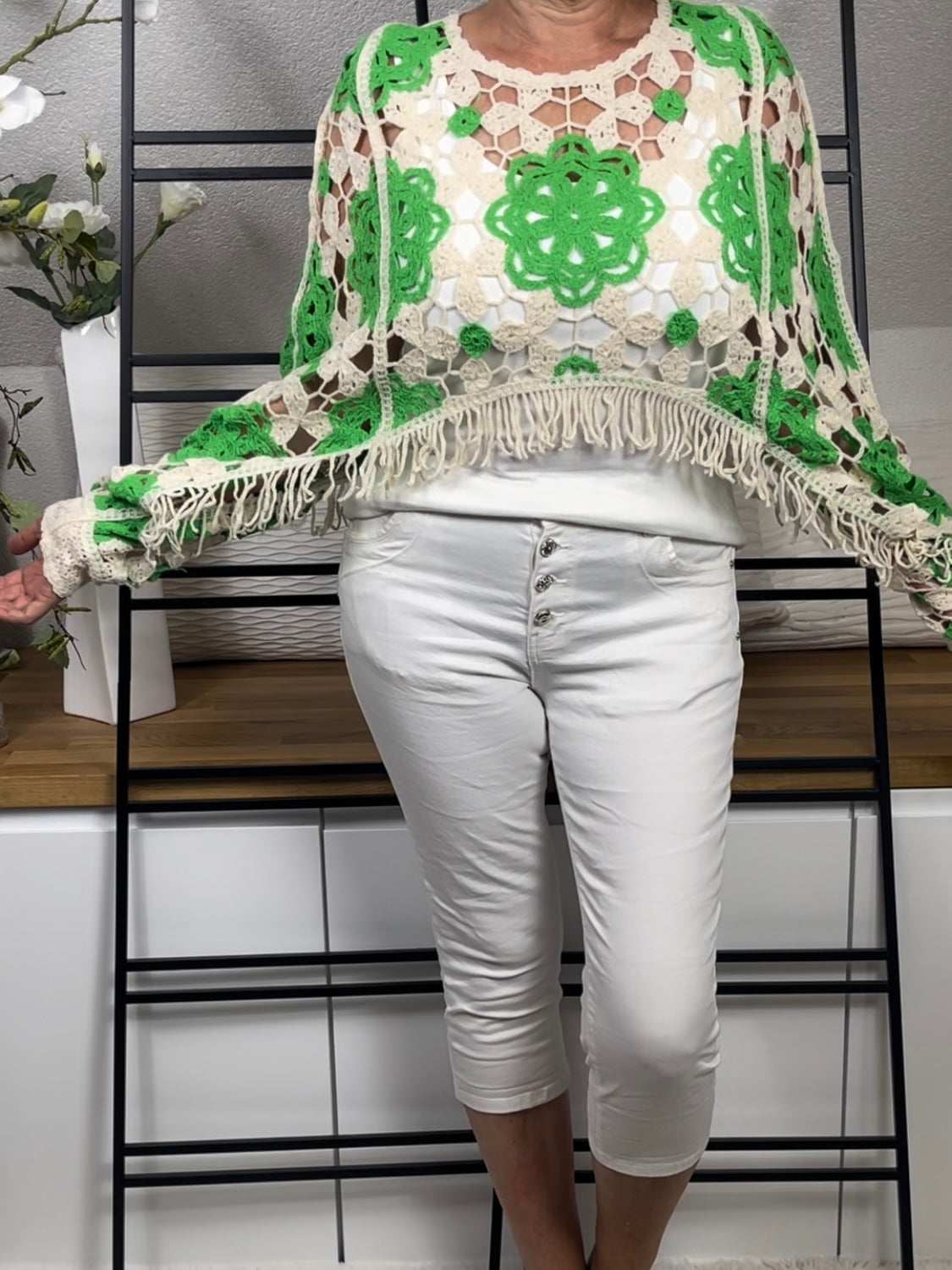 !!!!KEINE RETOURE MÖGLICH!!!! Damen Poncho - Pullover „Romantik“ Einheitsgrösse Gr. 36 - 40 in 4 Farben