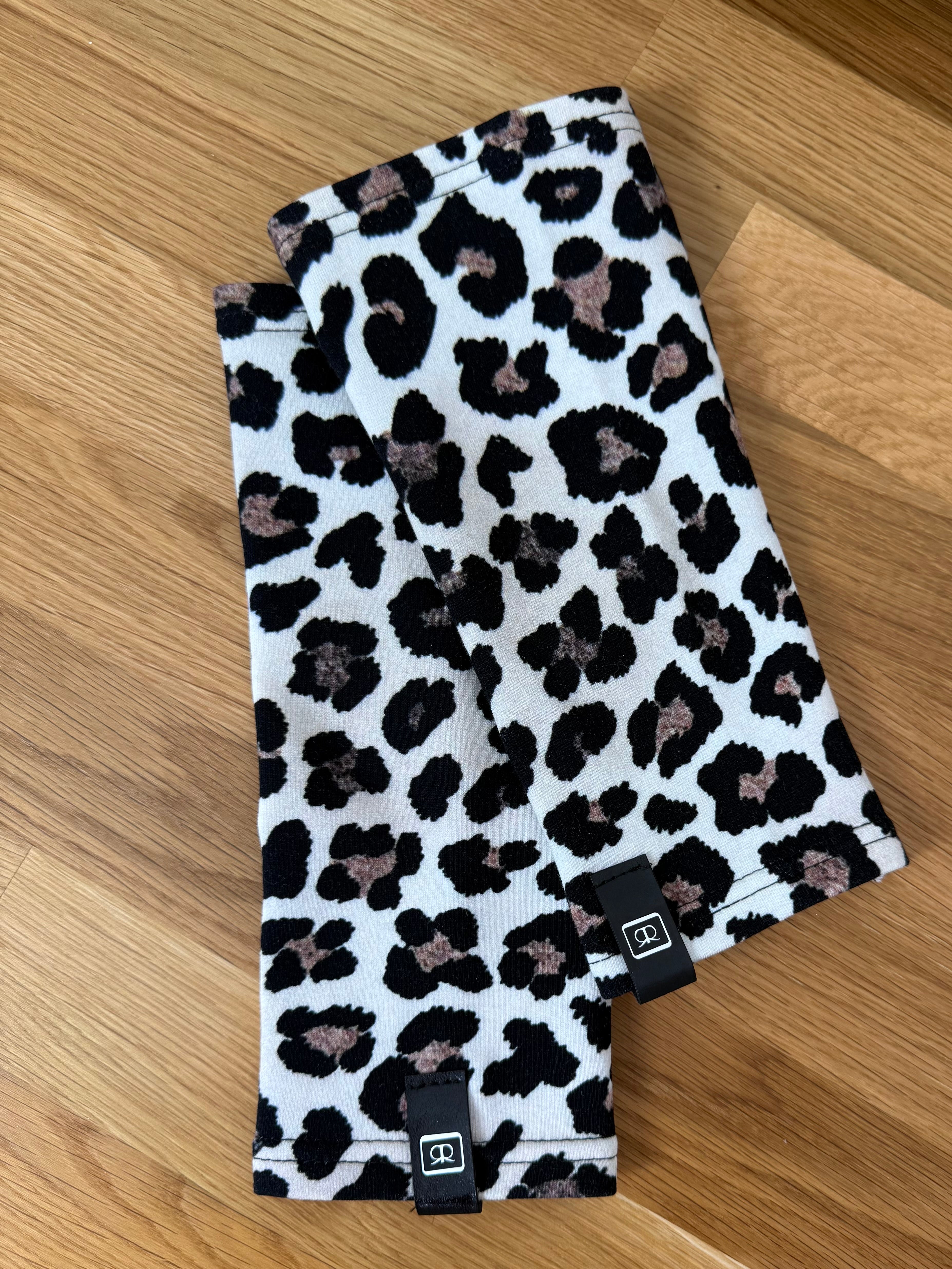 Handstulpen „Animal Print“ in schwarz - braun - weiß