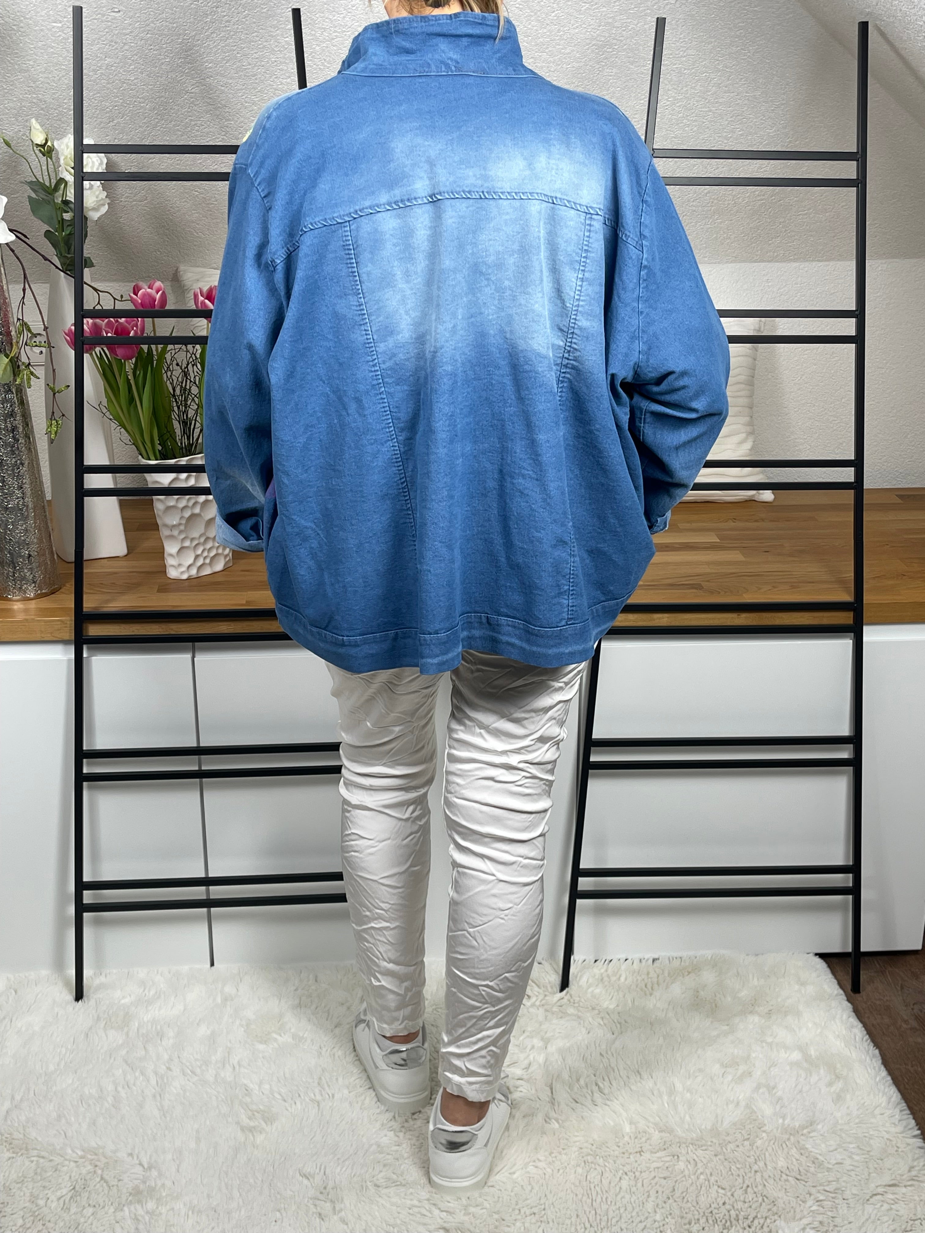 !!!!KEINE RETOURE MÖGLICH!!!!Leichte Damen - Jeansjacke mit „ Special Print“ Einheitsgrösse Gr. 44 - 48 in blau - bunt