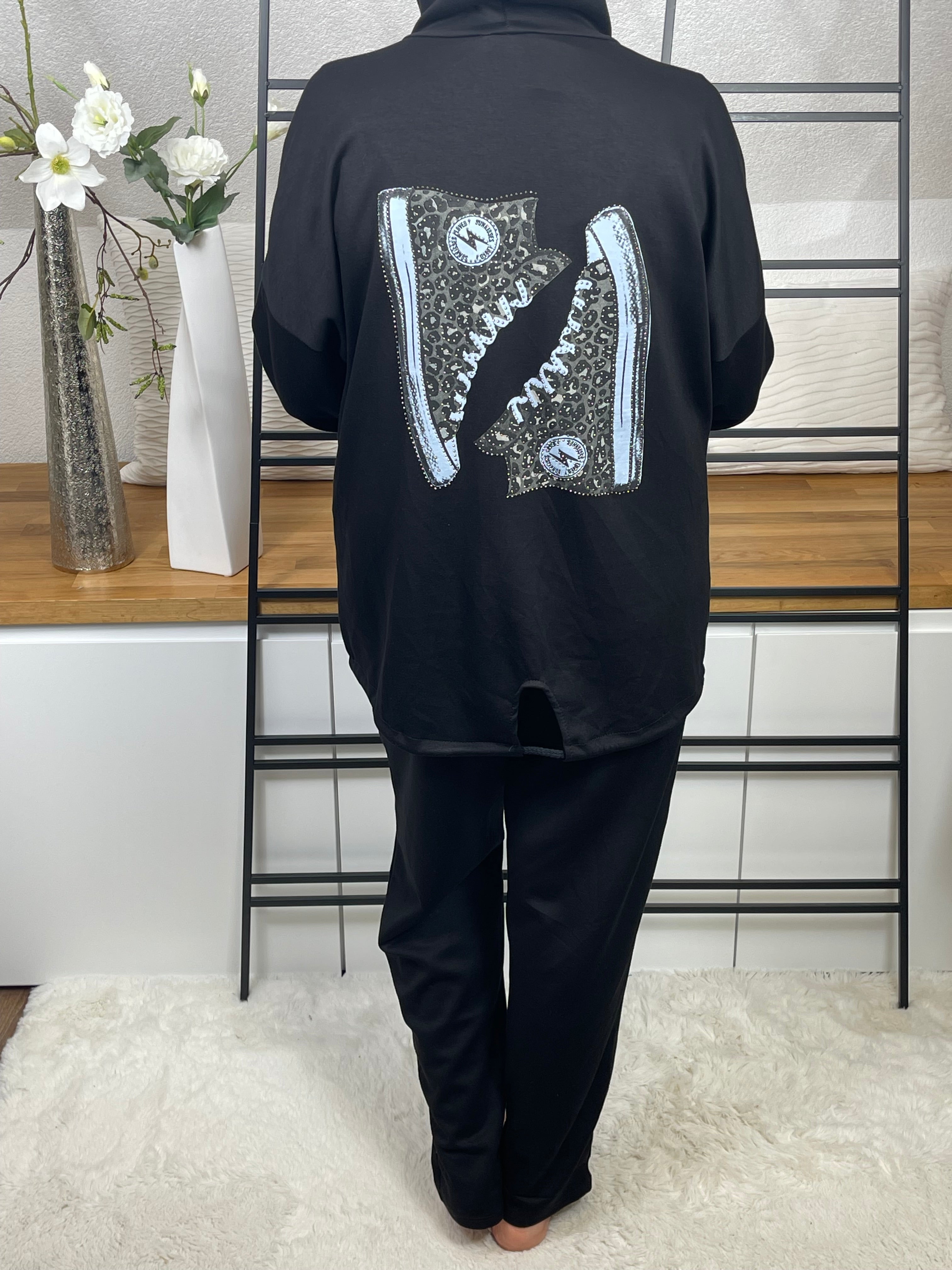 Damen „Fluffi“ Jacke mit Sneakern Einheitsgrösse Gr. 38 - 46 in 3 Farben