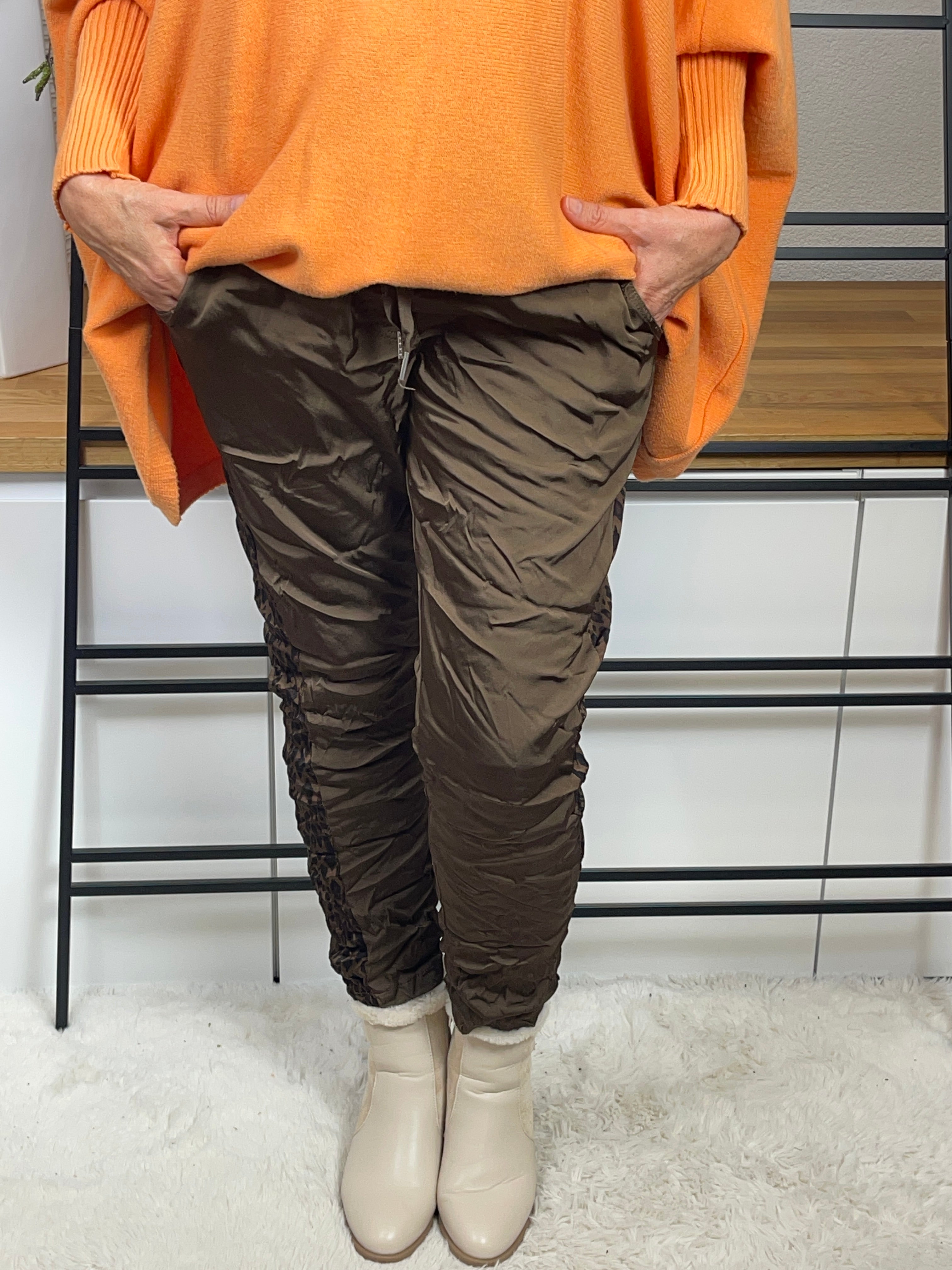 Damen - Jogpant „Shiney“ Einheitsgrösse Gr. 38 - 44 in 2 Farben