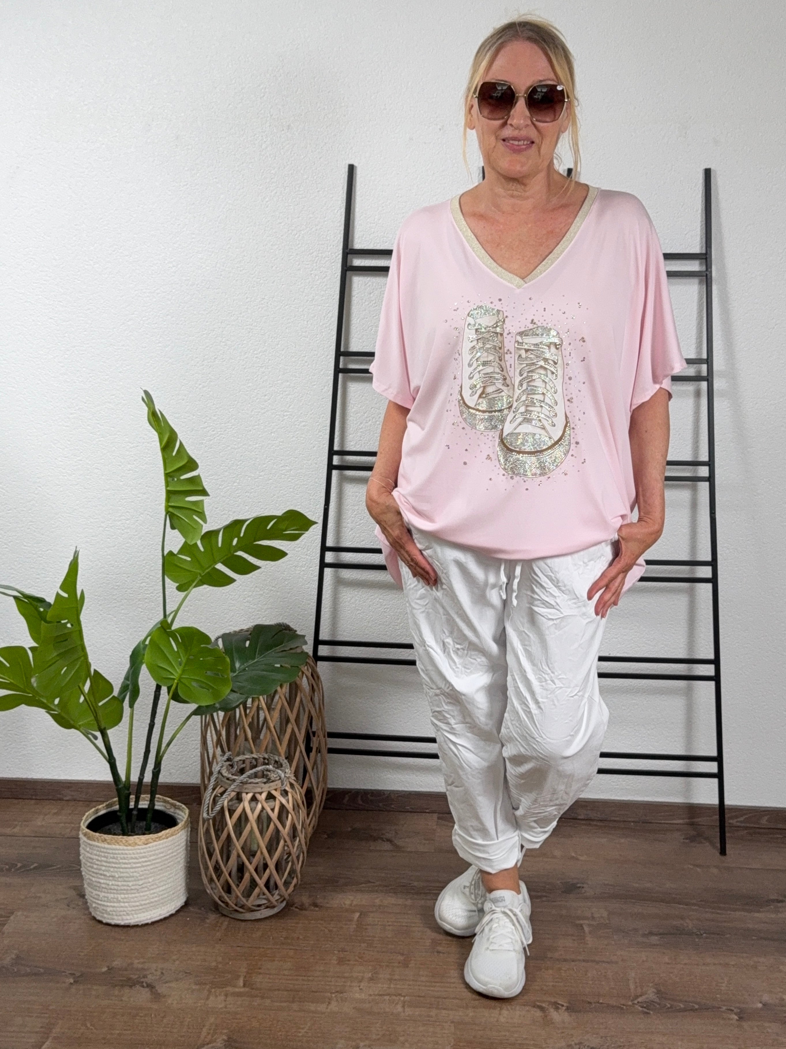 Hochwertiges T - Shirt „Sneaker“ mit Glitzer und Pailletten Einheitsgrösse Gr. 44 - 50 in rosa