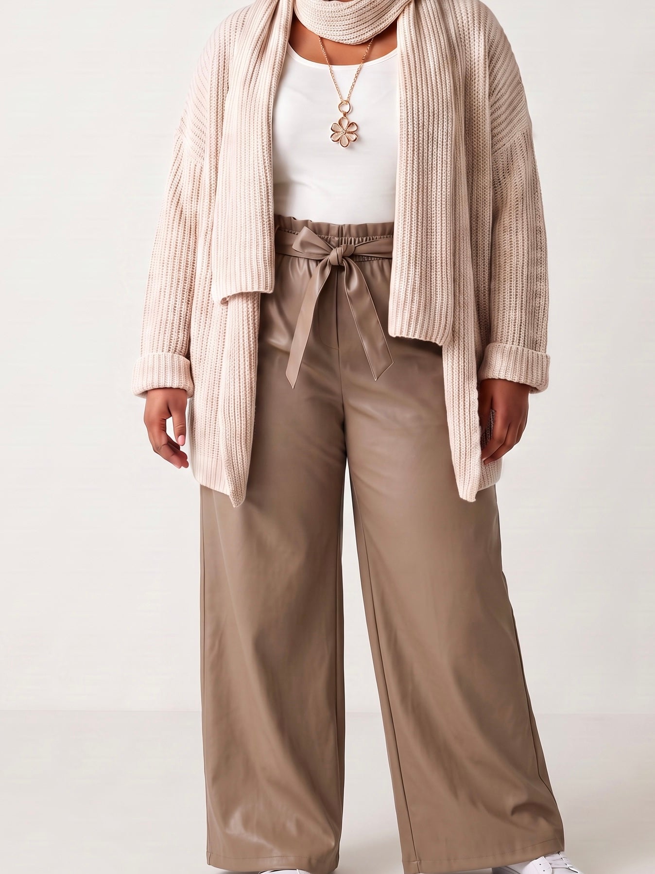 Elegante weite Hose mit elastischem Bund und Binde - Gürtel „Kunstleder“ Gr. 44 -52 in 2 Farben
