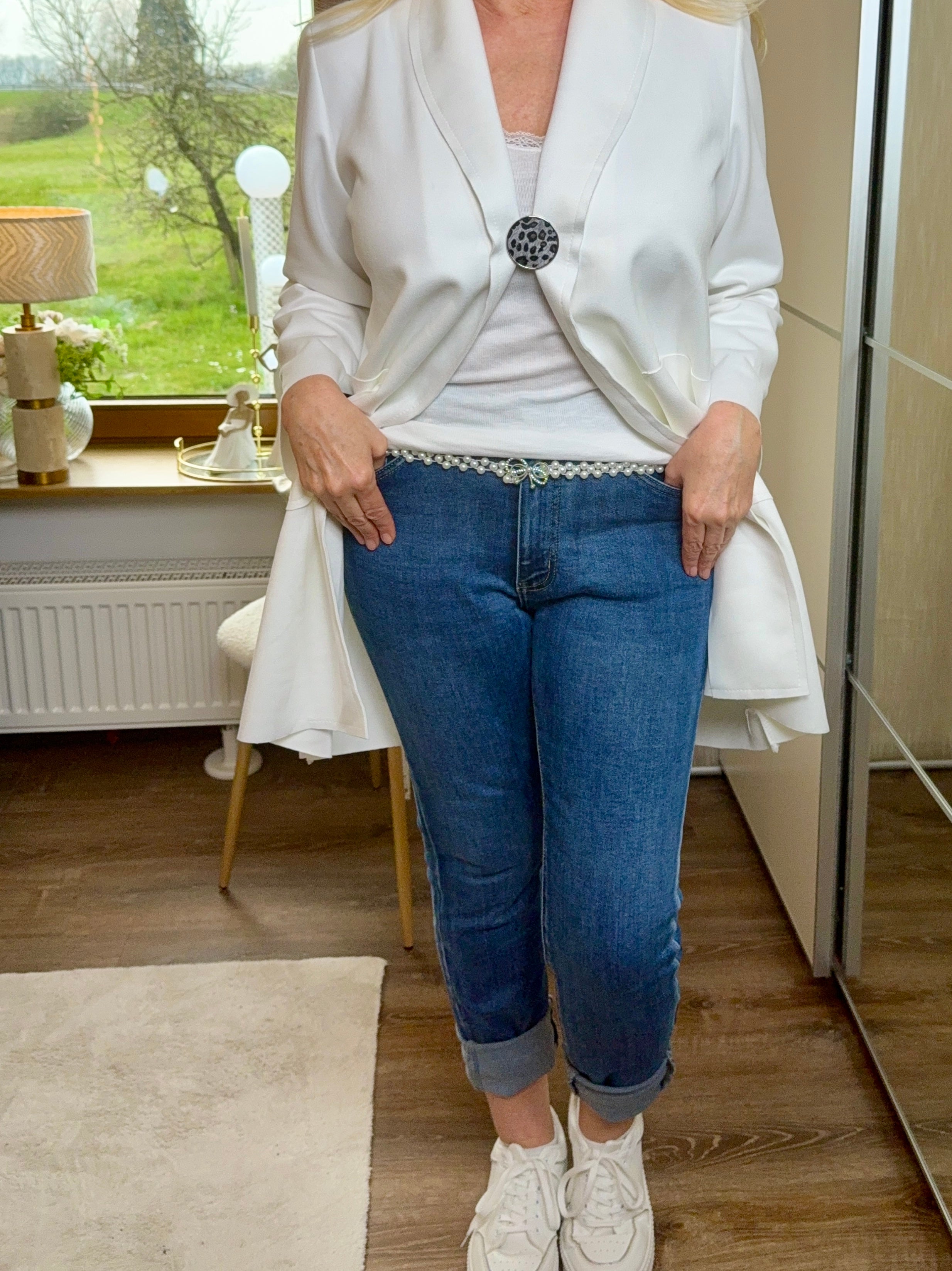 Jeans mit elegantem „Perlengürtel“ Gr. 38 - 48 in blau