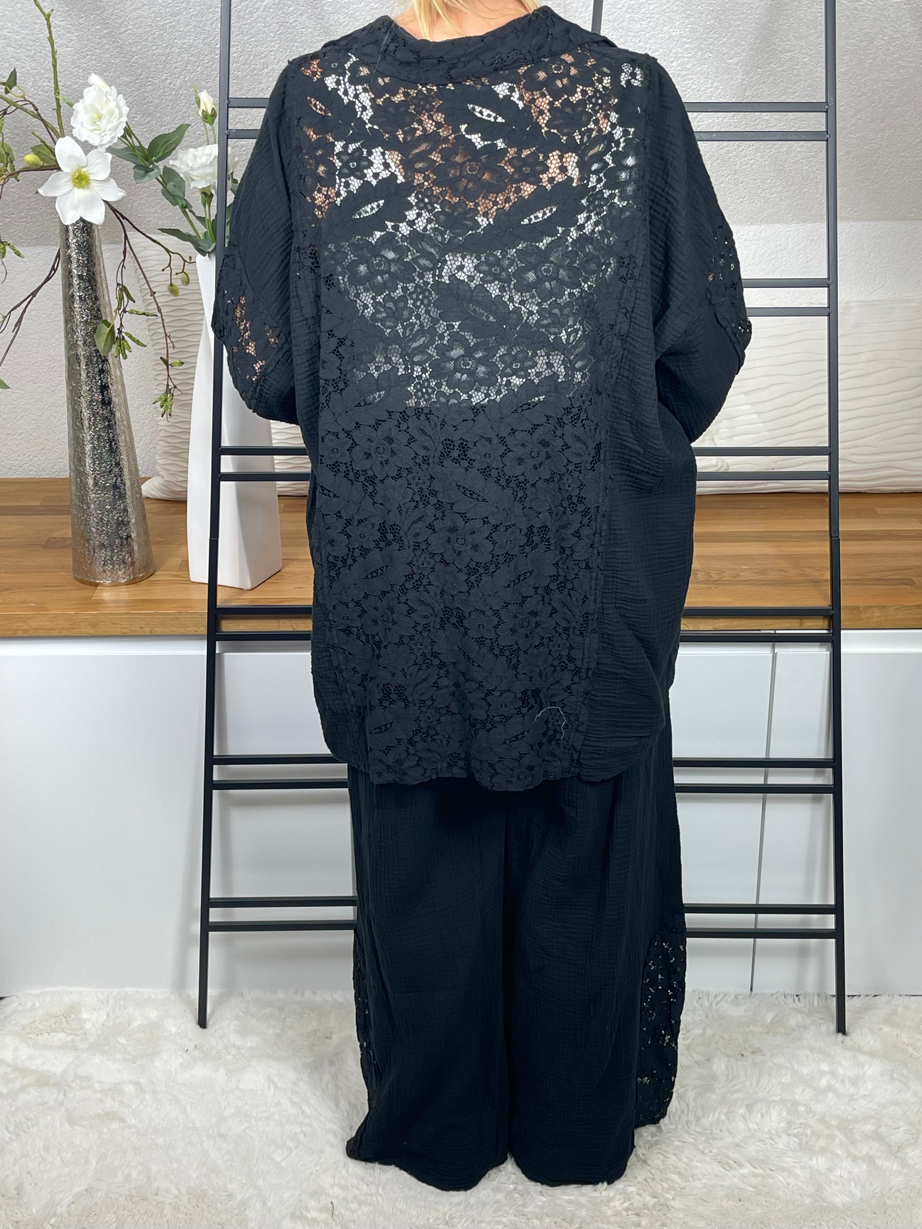 Elegante „Musselin“ Damen Blusen - Jacke mit Spitze Einheitsgrösse Gr. 44 - 50 in 3 Farben