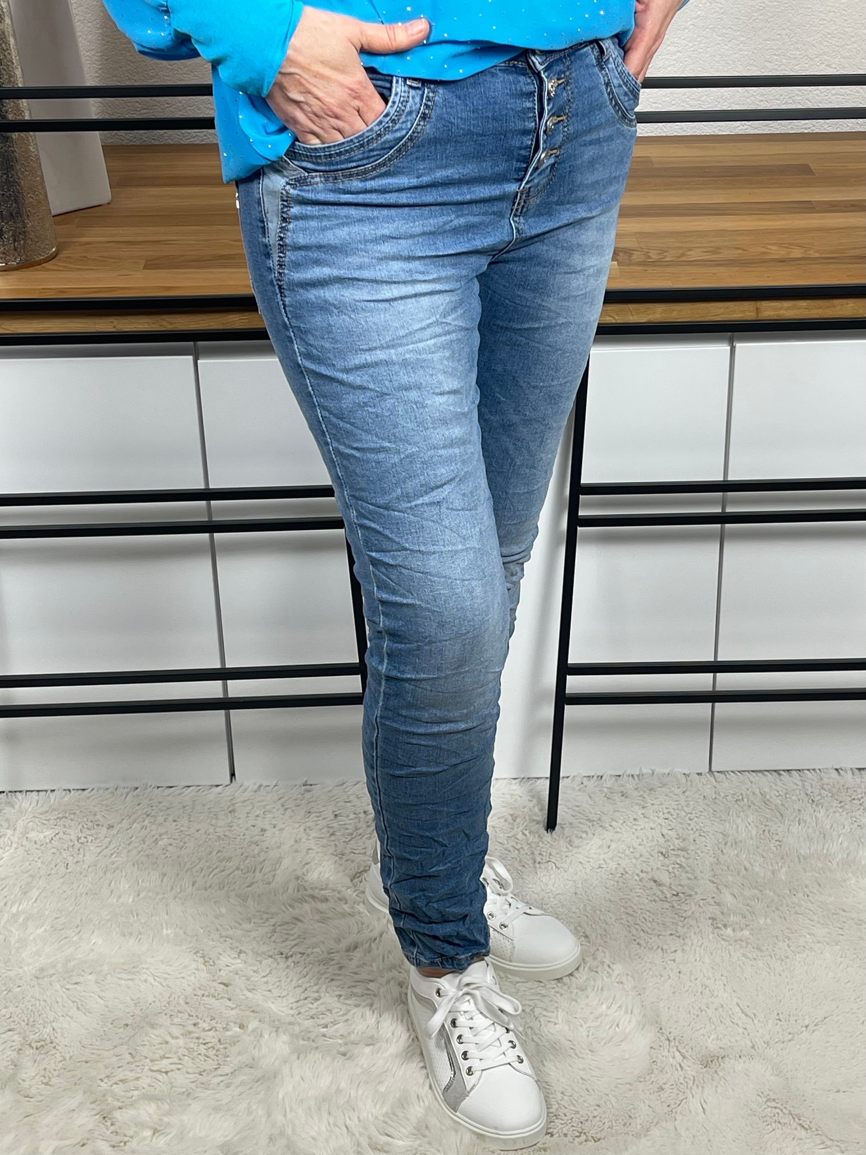 Damen - Jeans mit tollen Details Gr. 38 - 48
