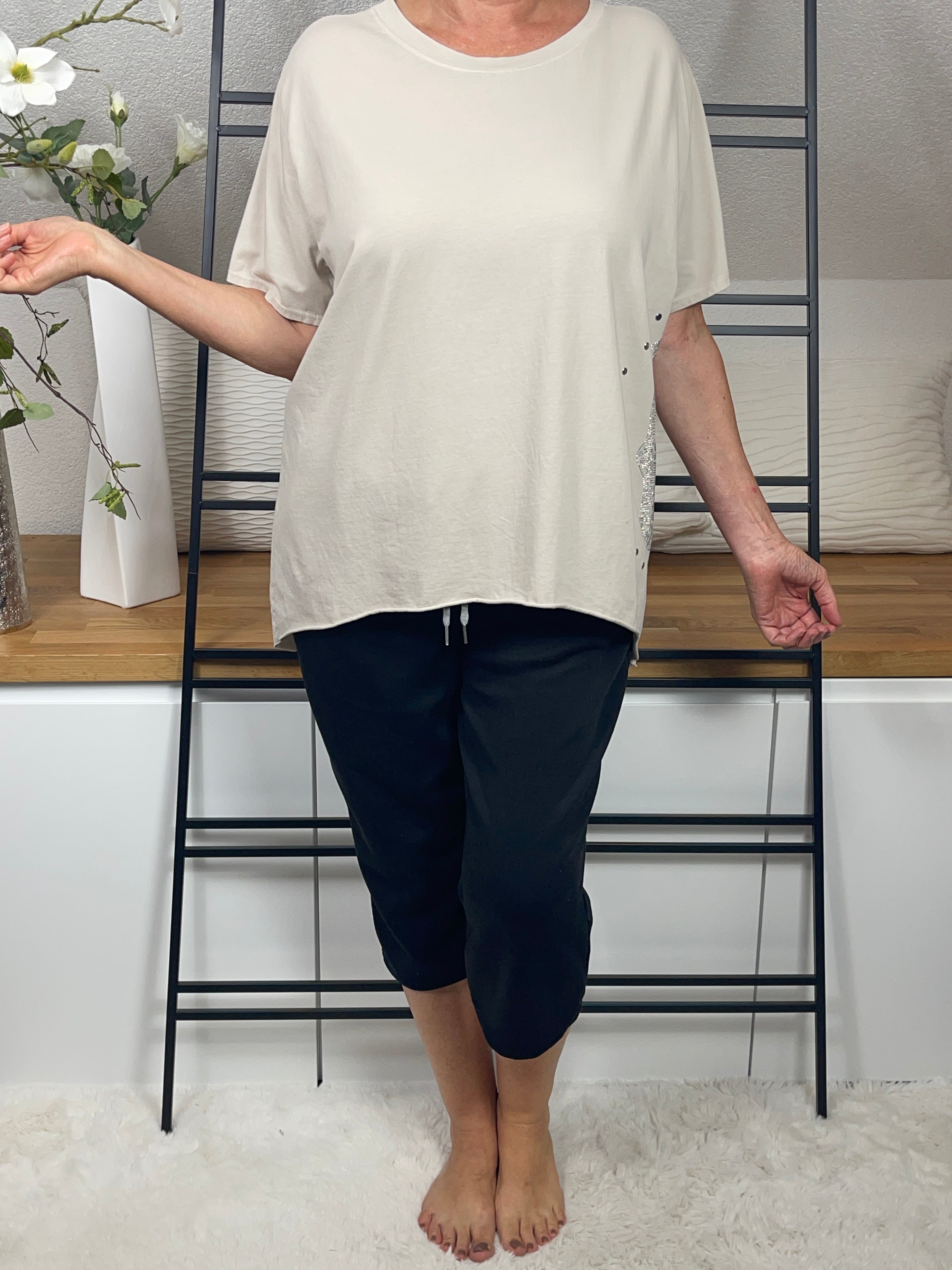 !!!!KEINE RETOURE MÖGLICH !!!!Damen T - Shirt „Skull“ Gr. 40 - 44 in 2 Farben