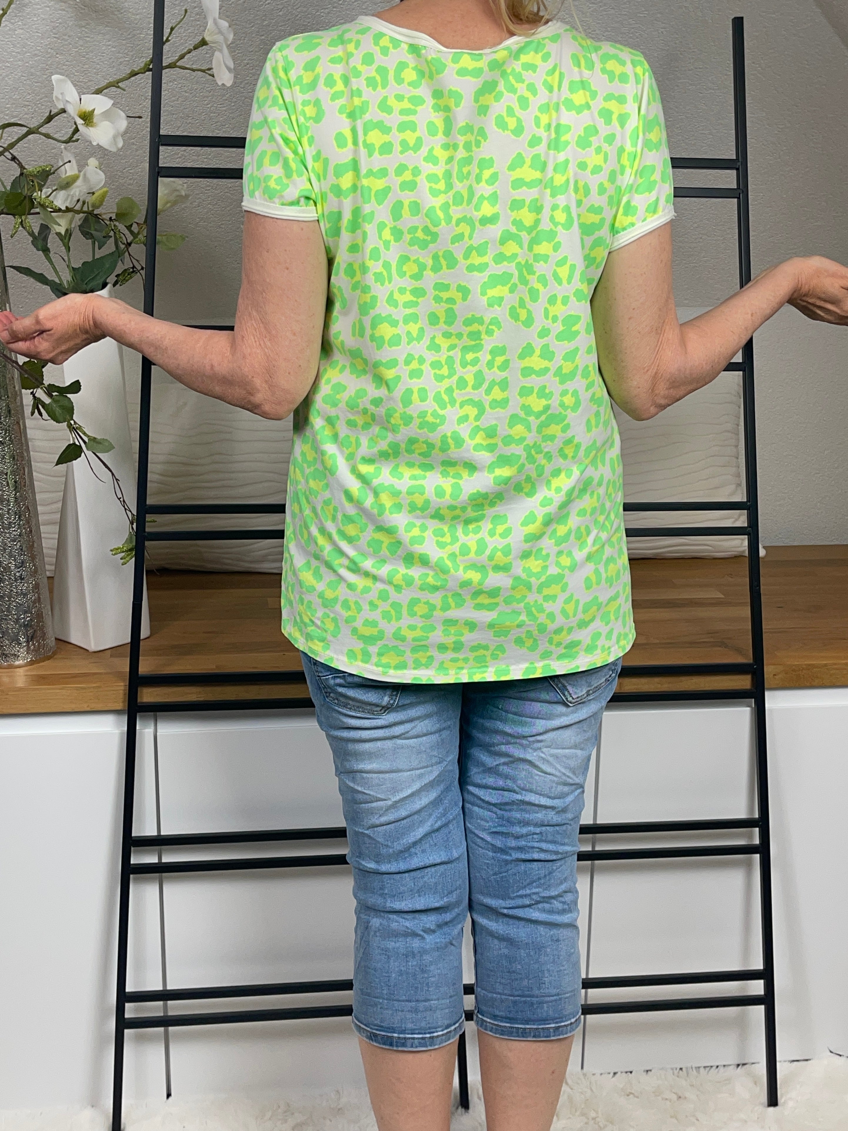 !!!!KEINE RETOURE MÖGLICH!!!! Damen - T - Shirt „Animal Love“ Einheitsgrösse Gr. 38 - 42 in 3 Farben