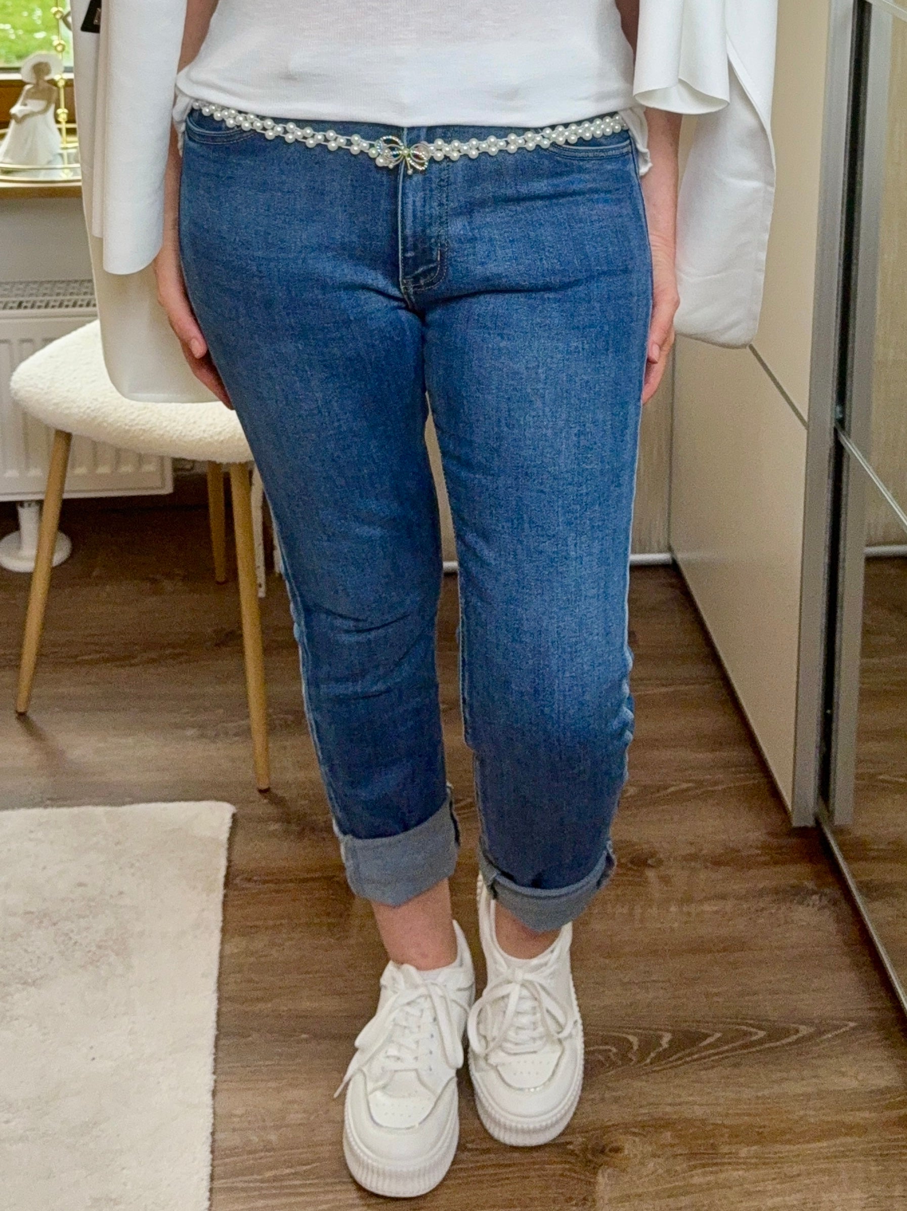 Jeans mit elegantem „Perlengürtel“ Gr. 38 - 48 in blau