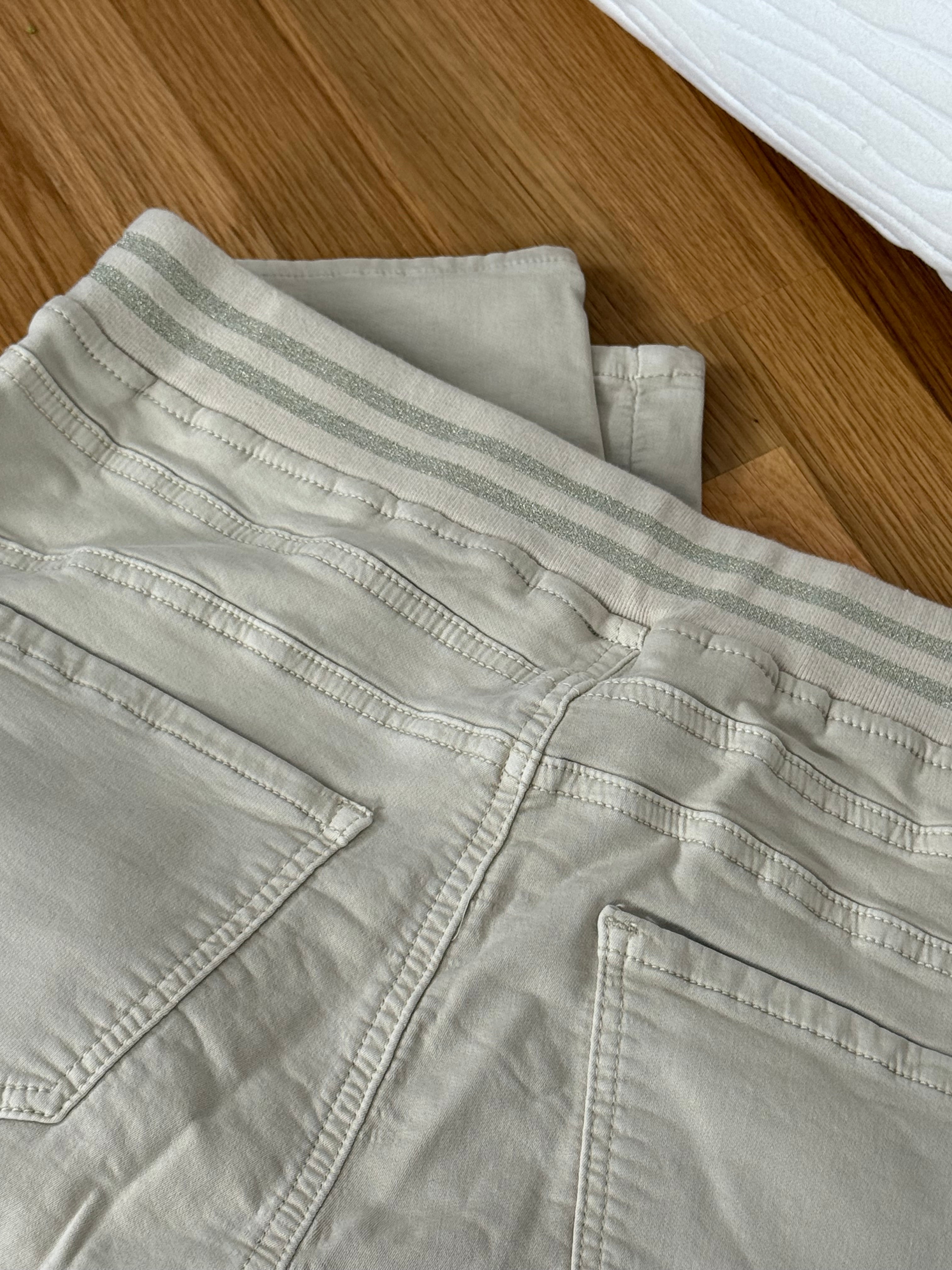 Jeans mit Kordelzug in 3 Farben