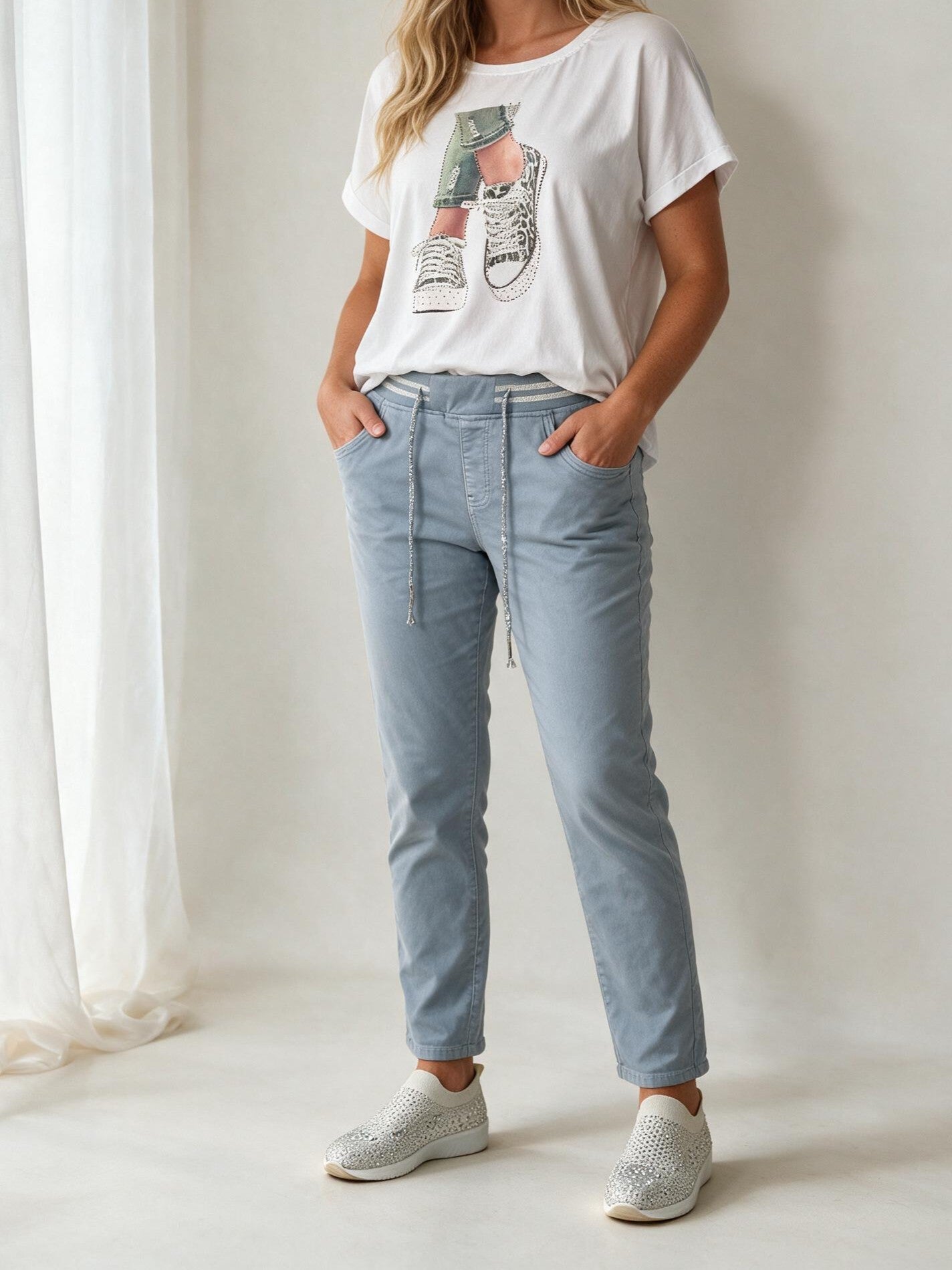 Jeans mit Kordelzug in 3 Farben