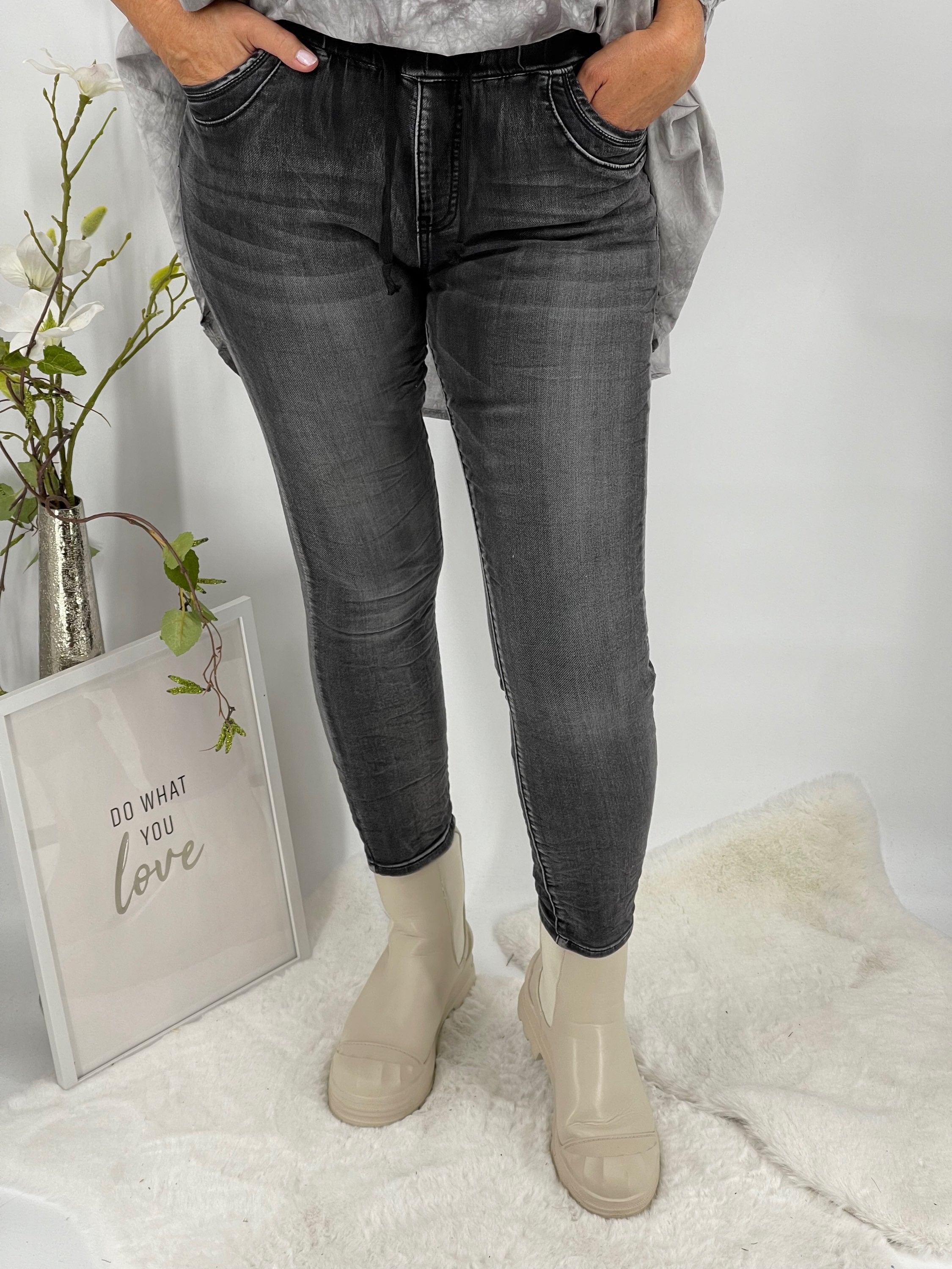 !!!!KEINE RETOURE MÖGLICH!!!! 
Jogpant Gr. 34 - 42 in schwarz