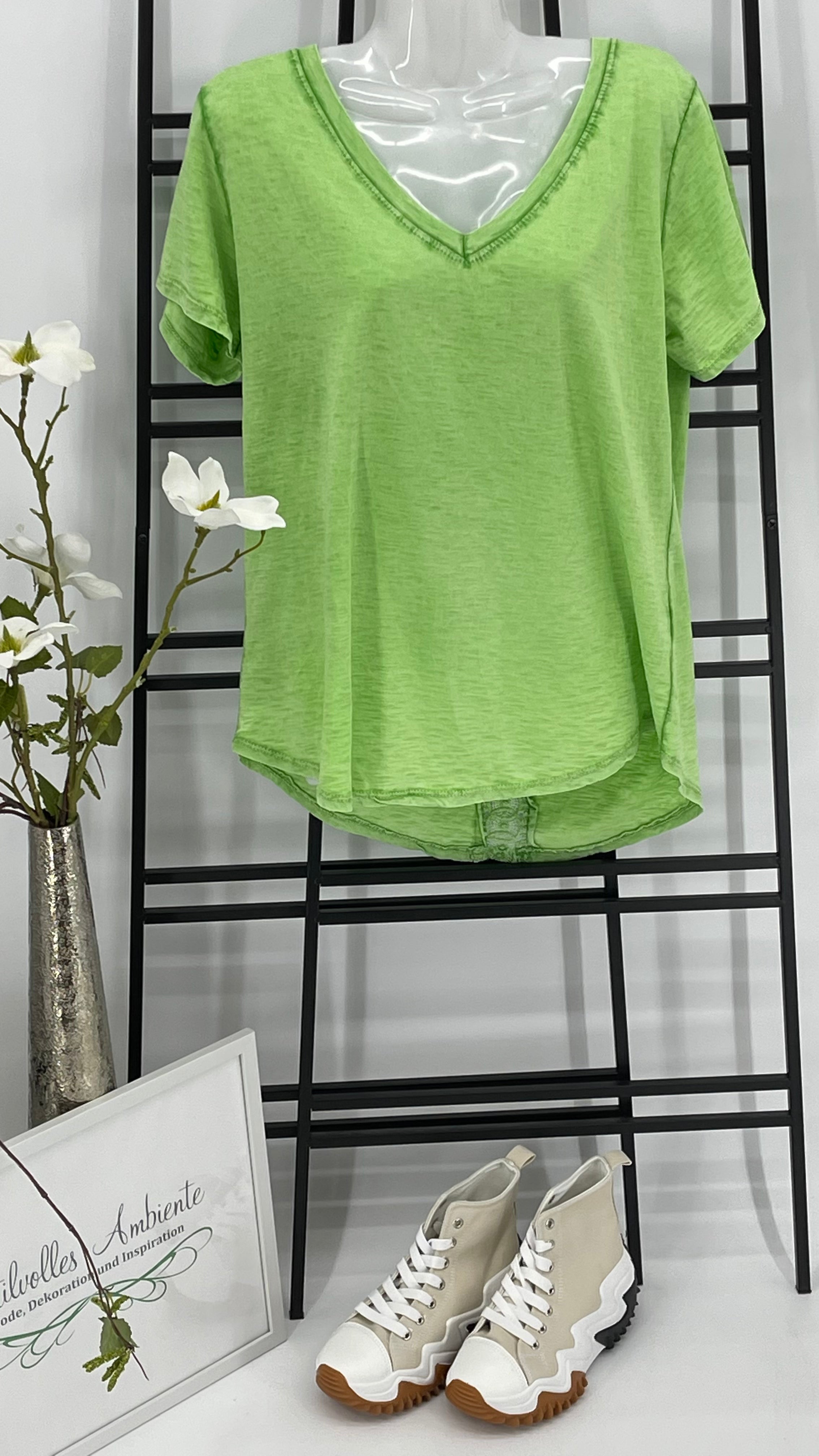 !!!!KEINE RETOURE MÖGLICH!!!! 
T - Shirt mit Rückenspitze Einheitsgrösse Gr. 36 - 40/42 in 3 Farben