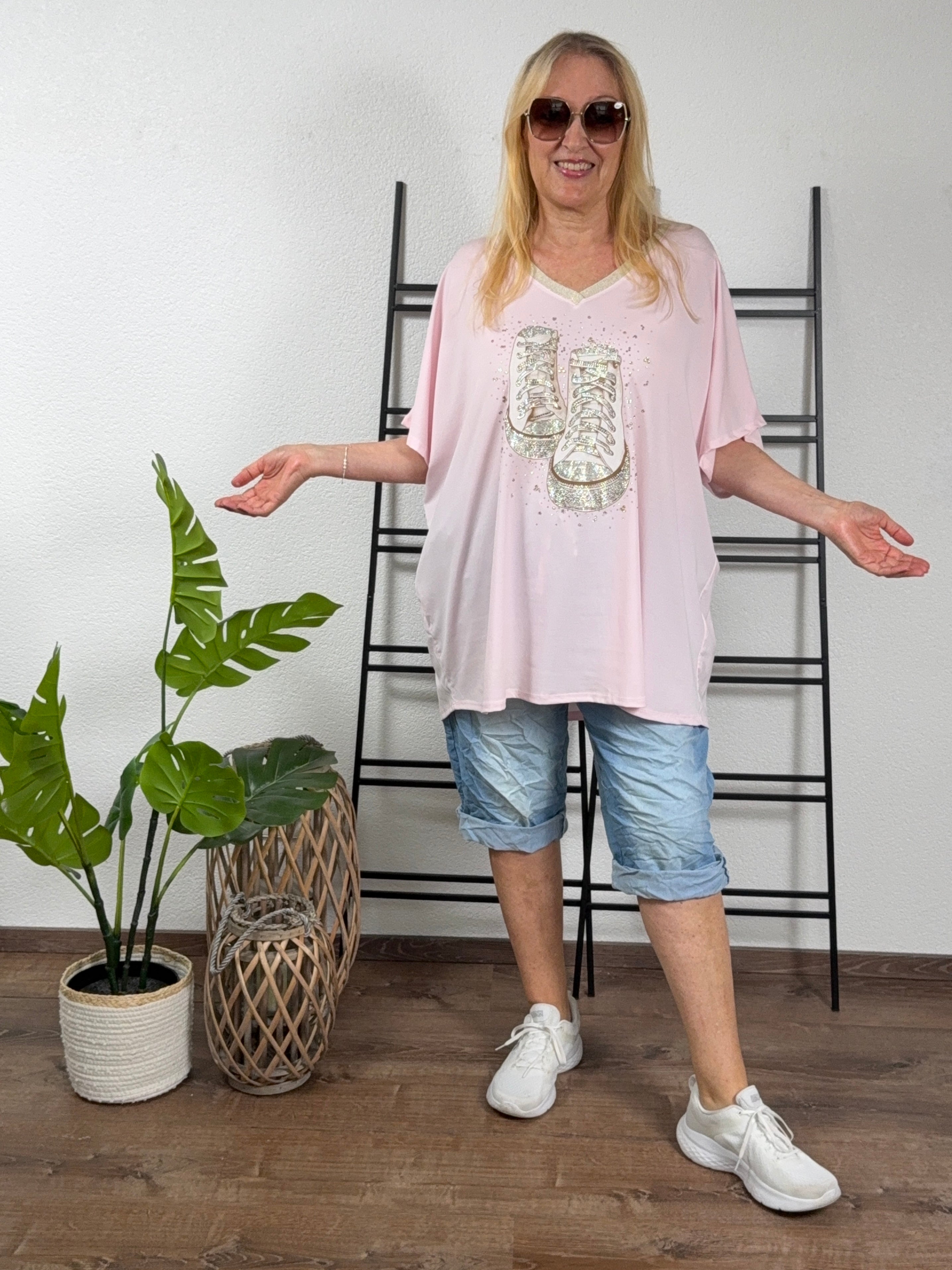 Hochwertiges T - Shirt „Sneaker“ mit Glitzer und Pailletten Einheitsgrösse Gr. 44 - 50 in rosa