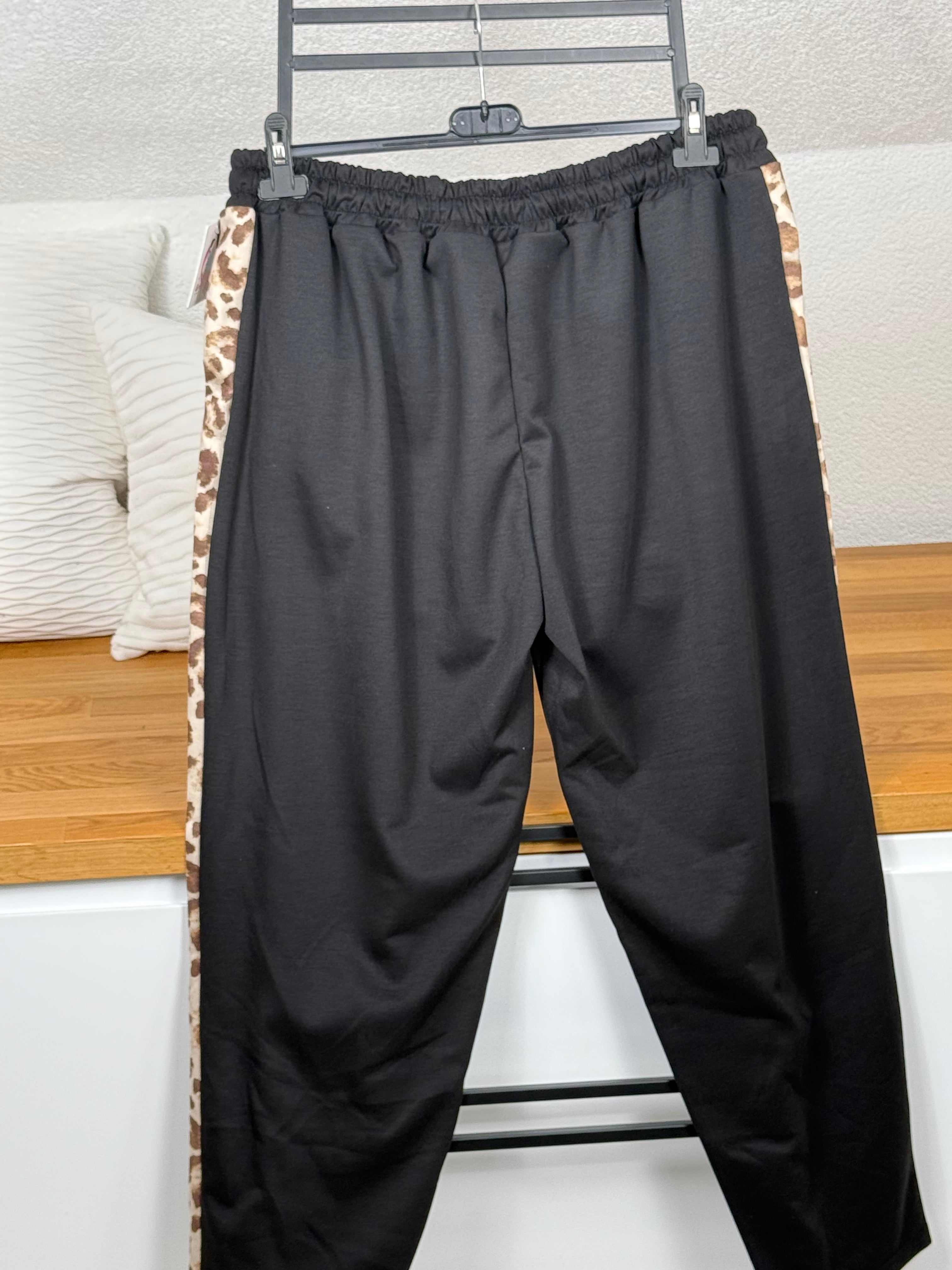Damen Jogpant „Fluffi“ mit Animalprint Einheitsgrösse Gr. 44 - 52 in 5 Farben