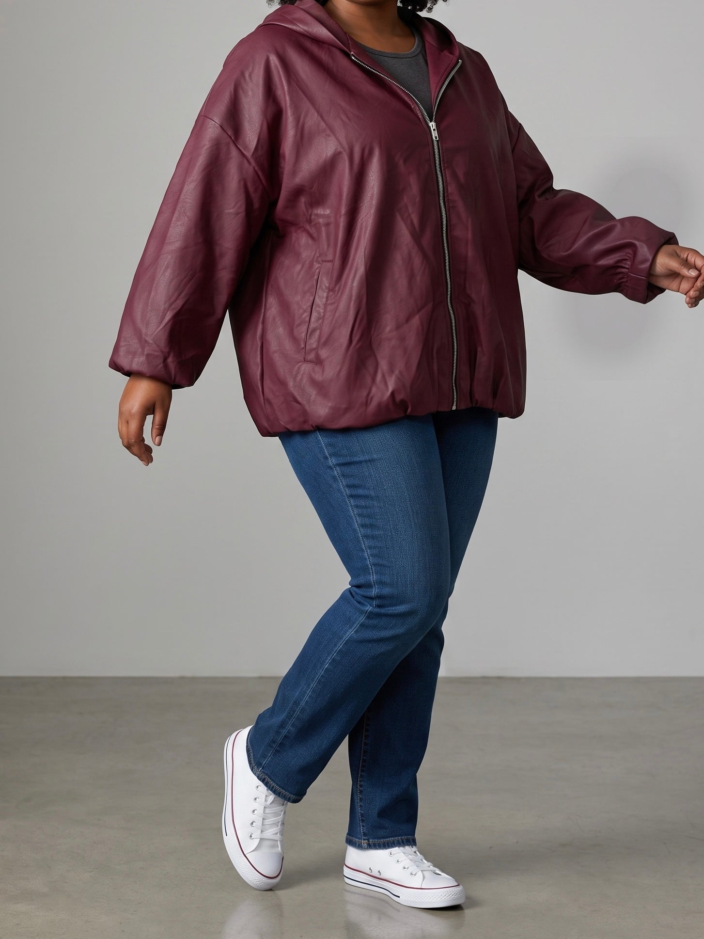 Hochwertige Kunstleder - Jacke mit Kapuze und kleinen Ballonarmen in 4 Farben