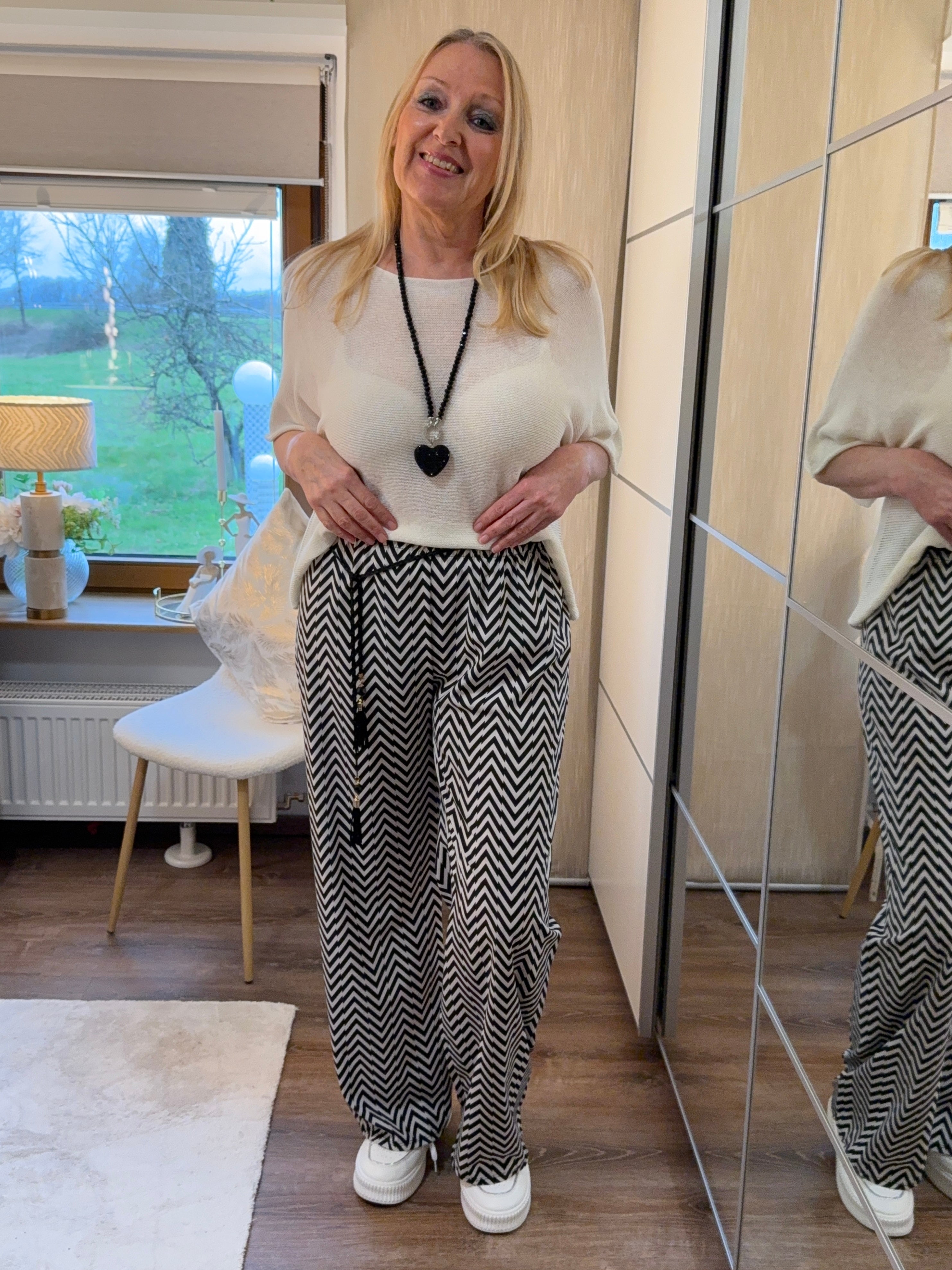 Elegante weite Hose mit elastischem Bund und Gürtel Einheitsgröße Gr. 36 - 42 in schwarz - natur