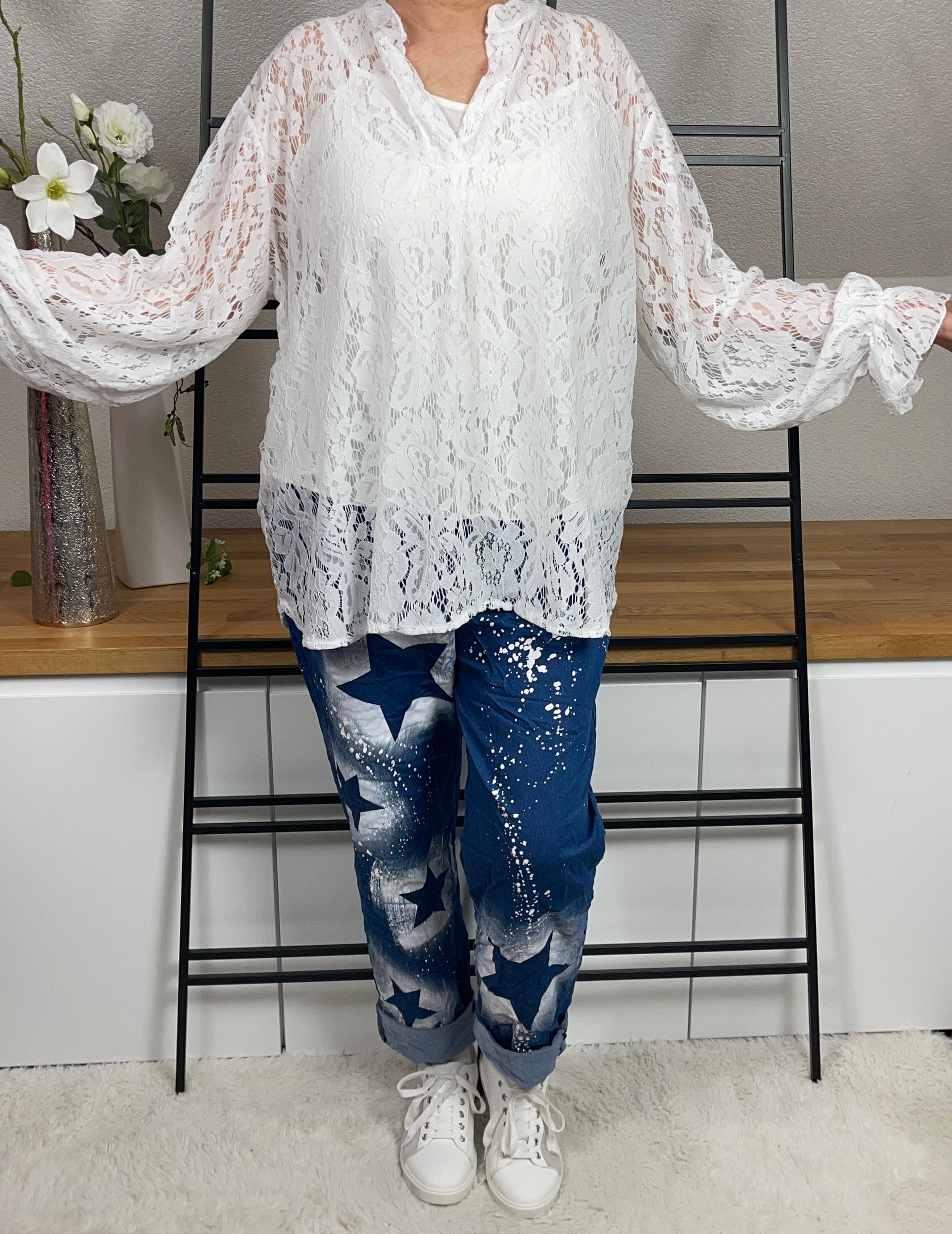 !!!!KEINE RETOURE MÖGLICH !!!!Elegante Damen Bluse mit Spitze Einheitsgröße Gr. 42 - 48 in 2 Farben