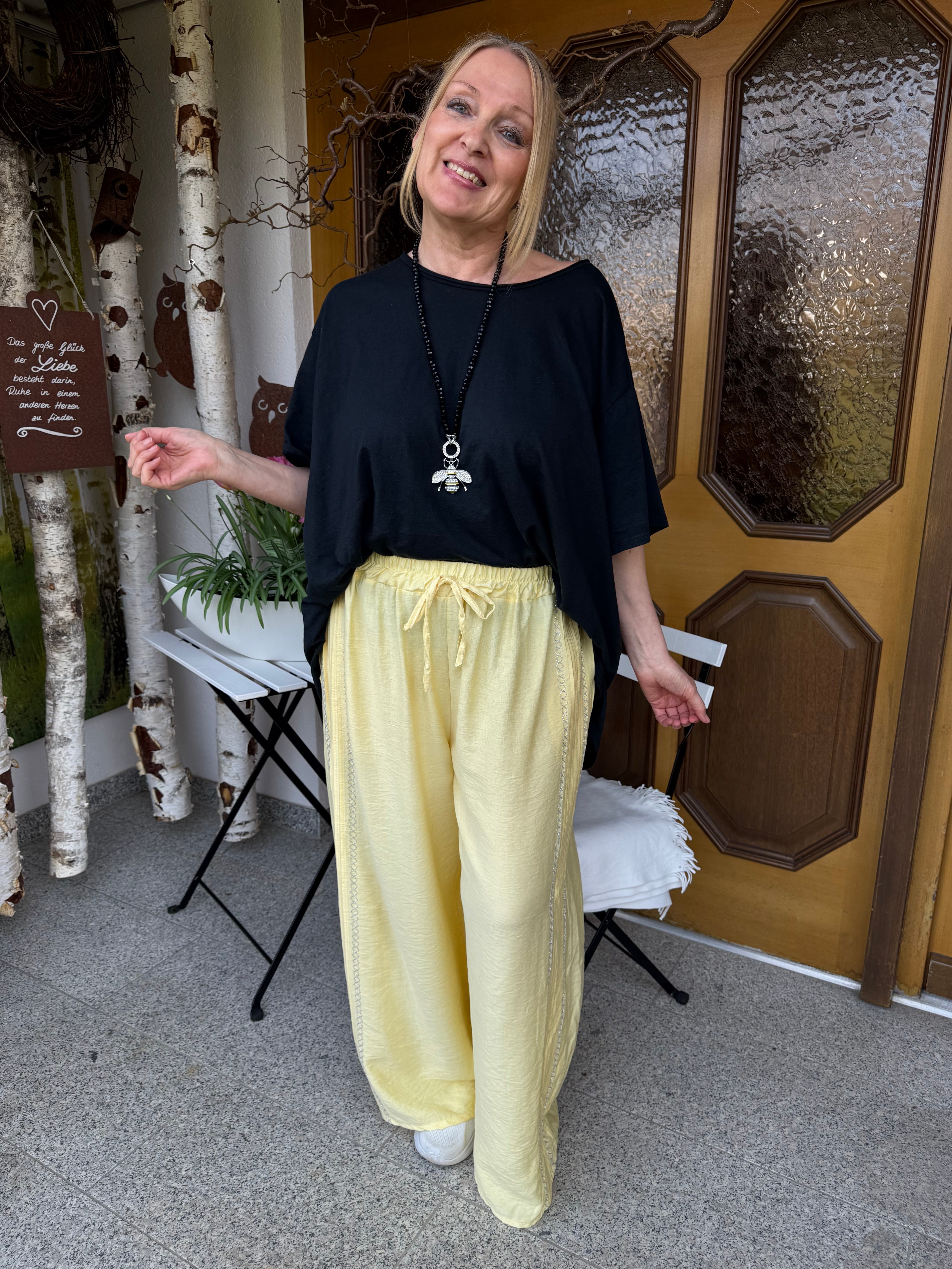 Schicke weite Hose mit Kordel und seitlichen silbernen Streifen Einheitsgröße Gr. 44 - 50 in  6 Farben