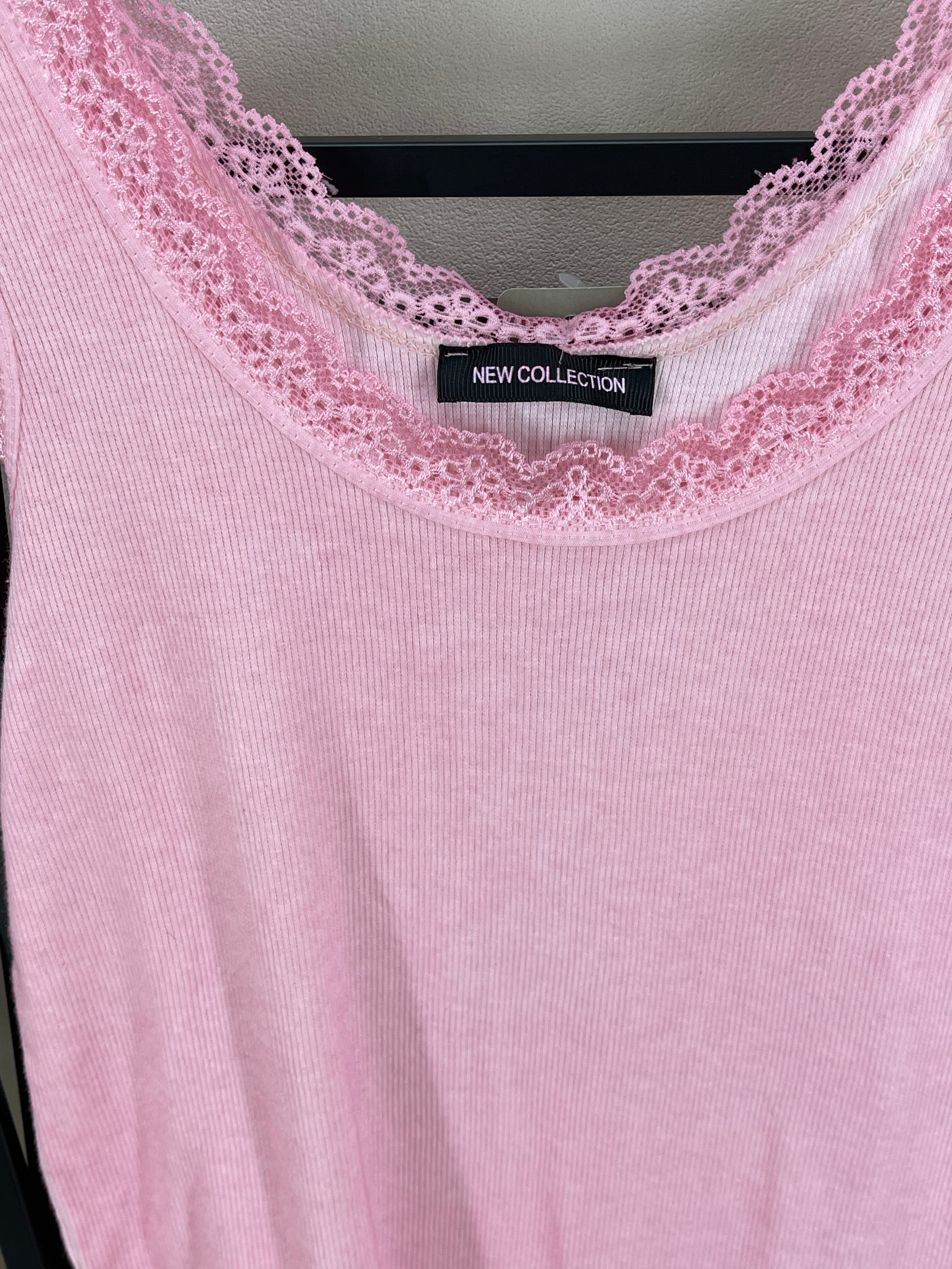 !!!!KEINE RETOURE MÖGLICH!!!! Top mit Spitze Einheitsgröße Gr. 36 - 40 in 8 Farben