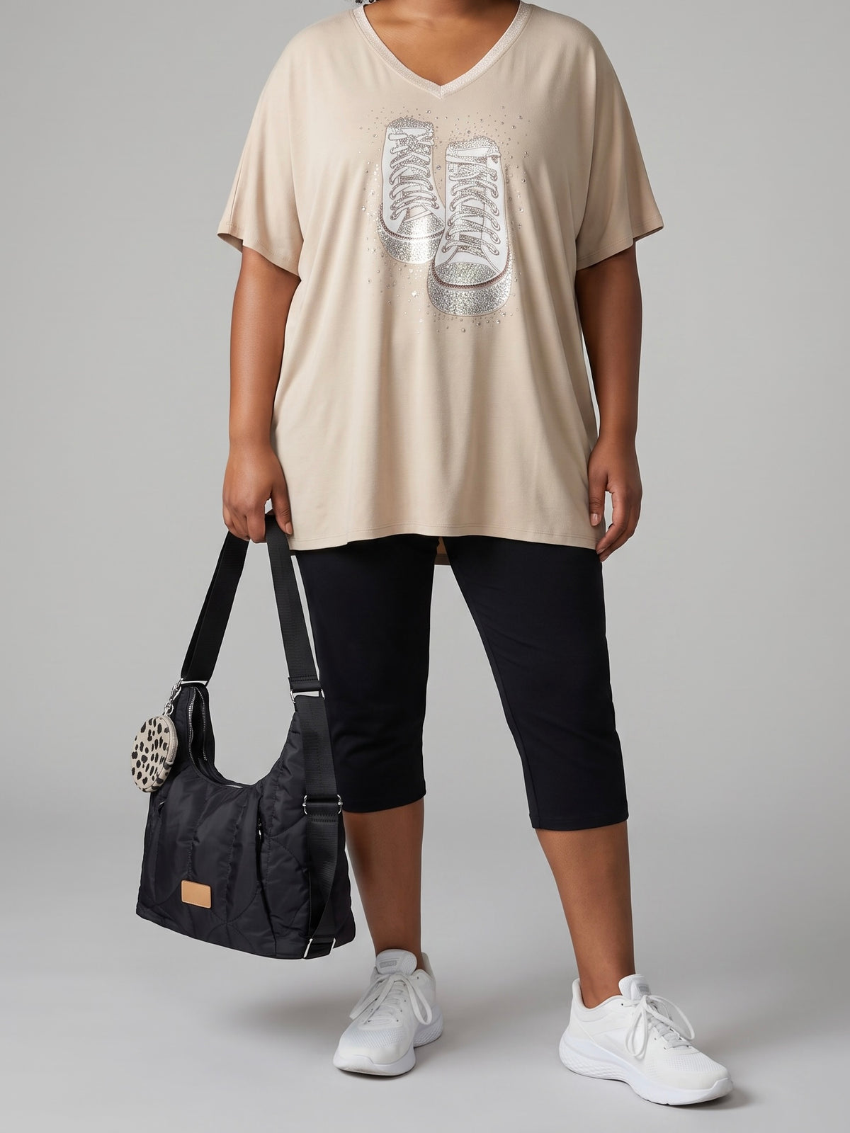 Hochwertiges T - Shirt „Sneaker“ mit Glitzer und Pailletten in 2 Farben