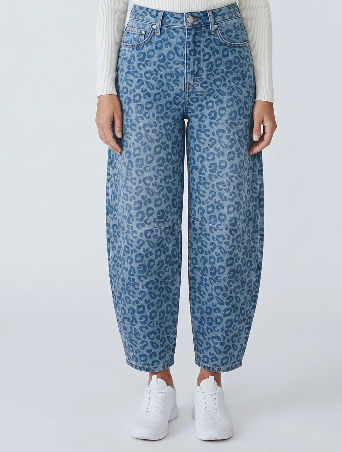 !!!AKTION!!!                            Barrel - Leg - Jeans mit „Animal Print“ in blau