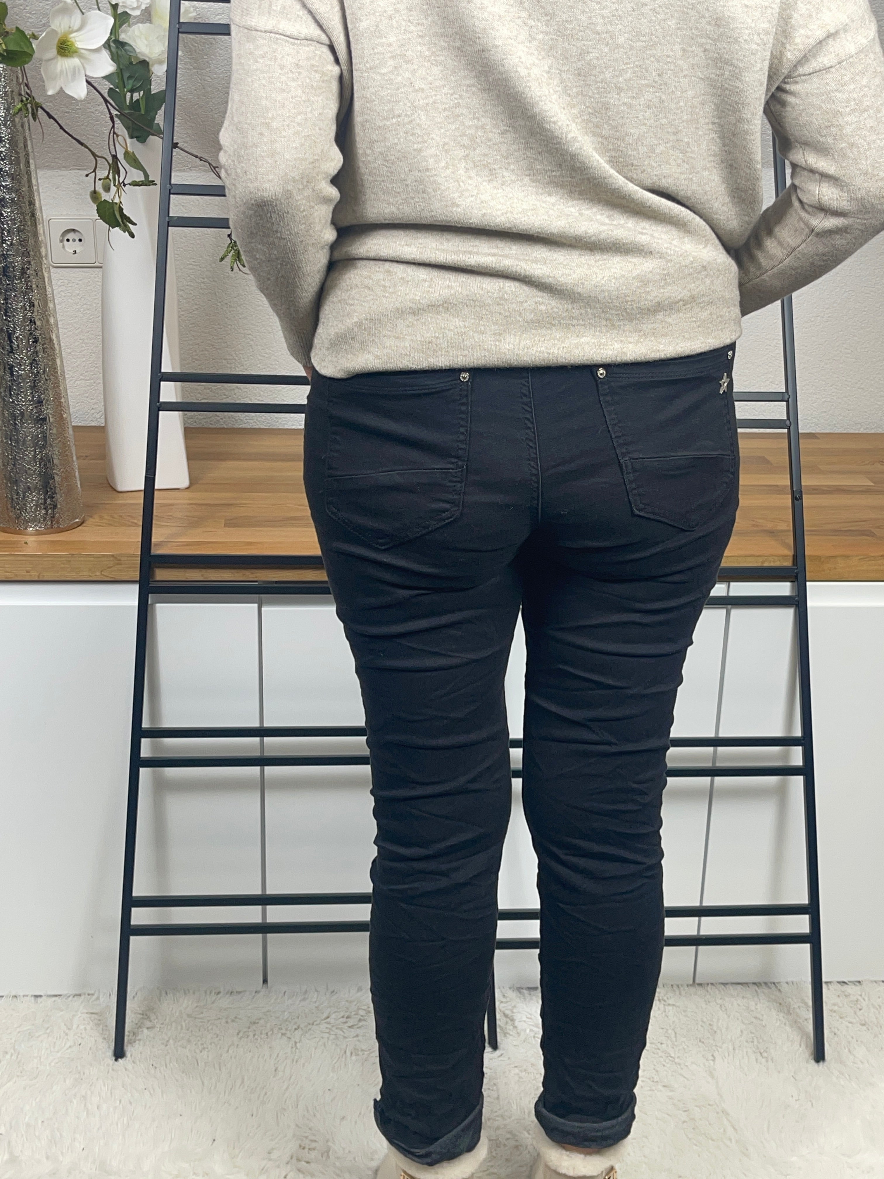 Damen - Jeans - Jogpant Gr. 42 - 48 in schwarz