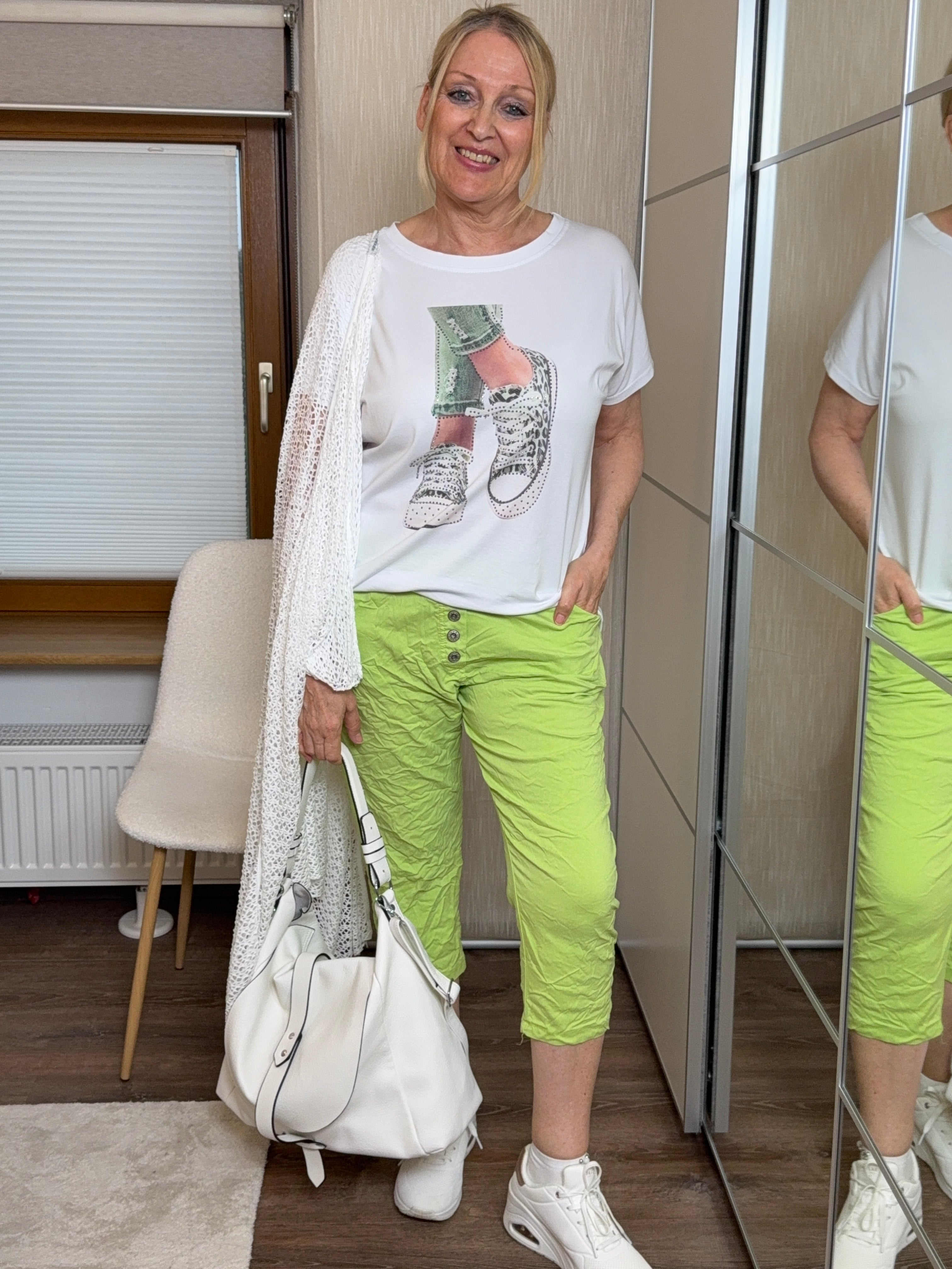 Jogpant 3/4 mit schöner Zier - Knopfleiste in 5 Farben