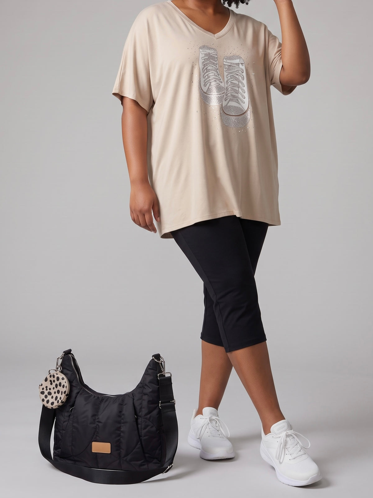 Hochwertiges T - Shirt „Sneaker“ mit Glitzer und Pailletten in 2 Farben