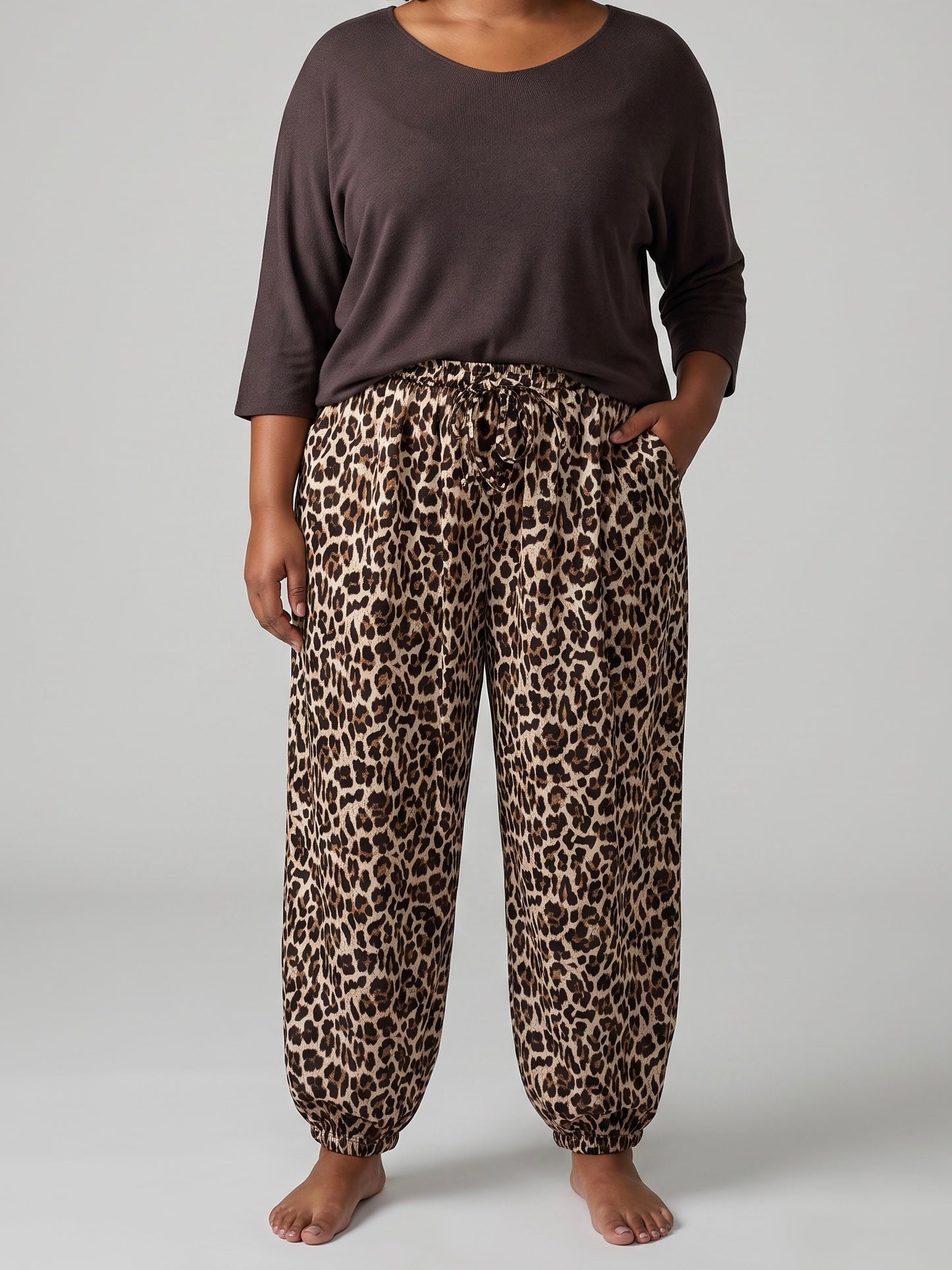 Ballonhose mit Kordelzug „Animal Print“in schoko - natur