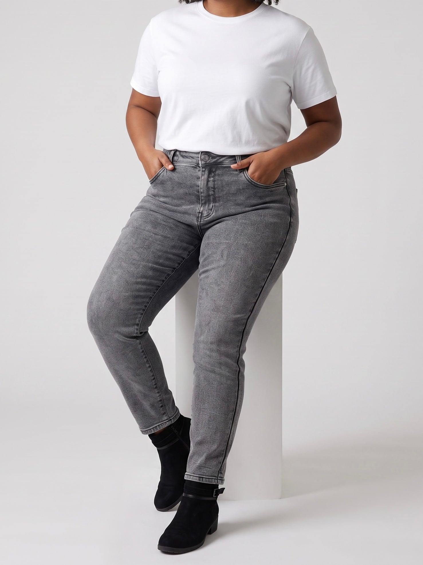Jeans mit schönem Farbverlauf Gr. 38 bis 48 in dunkelgrau
