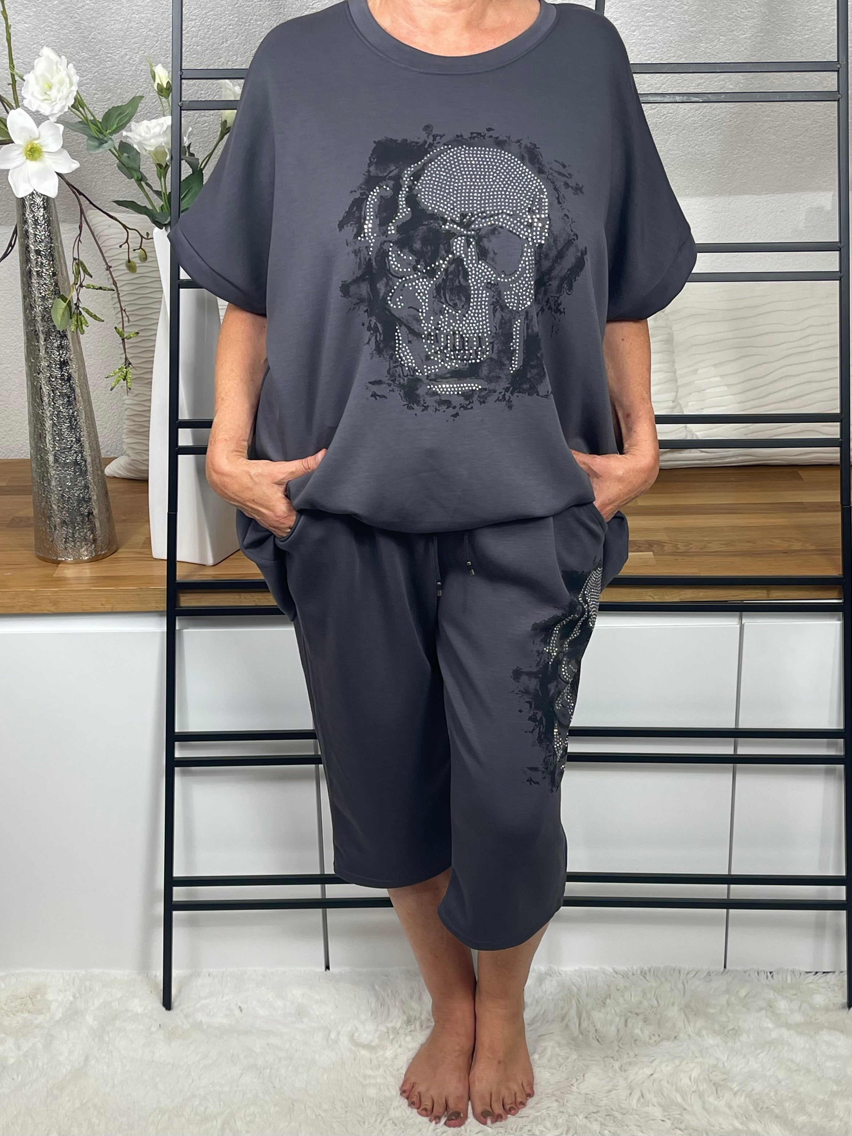 Damen 3/4 Jogpant „Fluffi Skull“ Einheitsgrösse Gr. 42/44 - 52 in 6 Farben