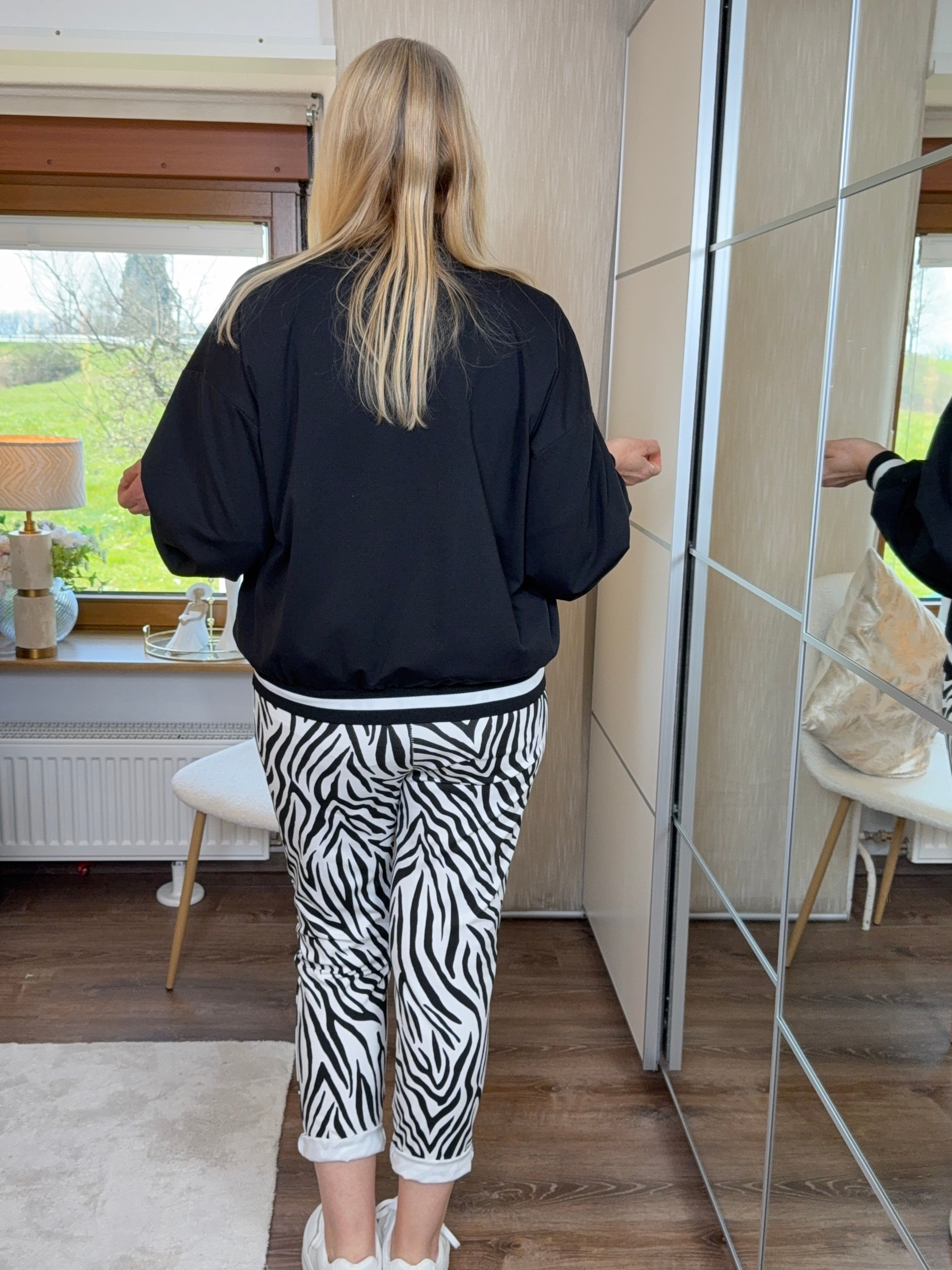 Hochwertiger Blouson mit „Strickbündchen“ Einheitsgrösse Gr. 42 - 46 in schwarz