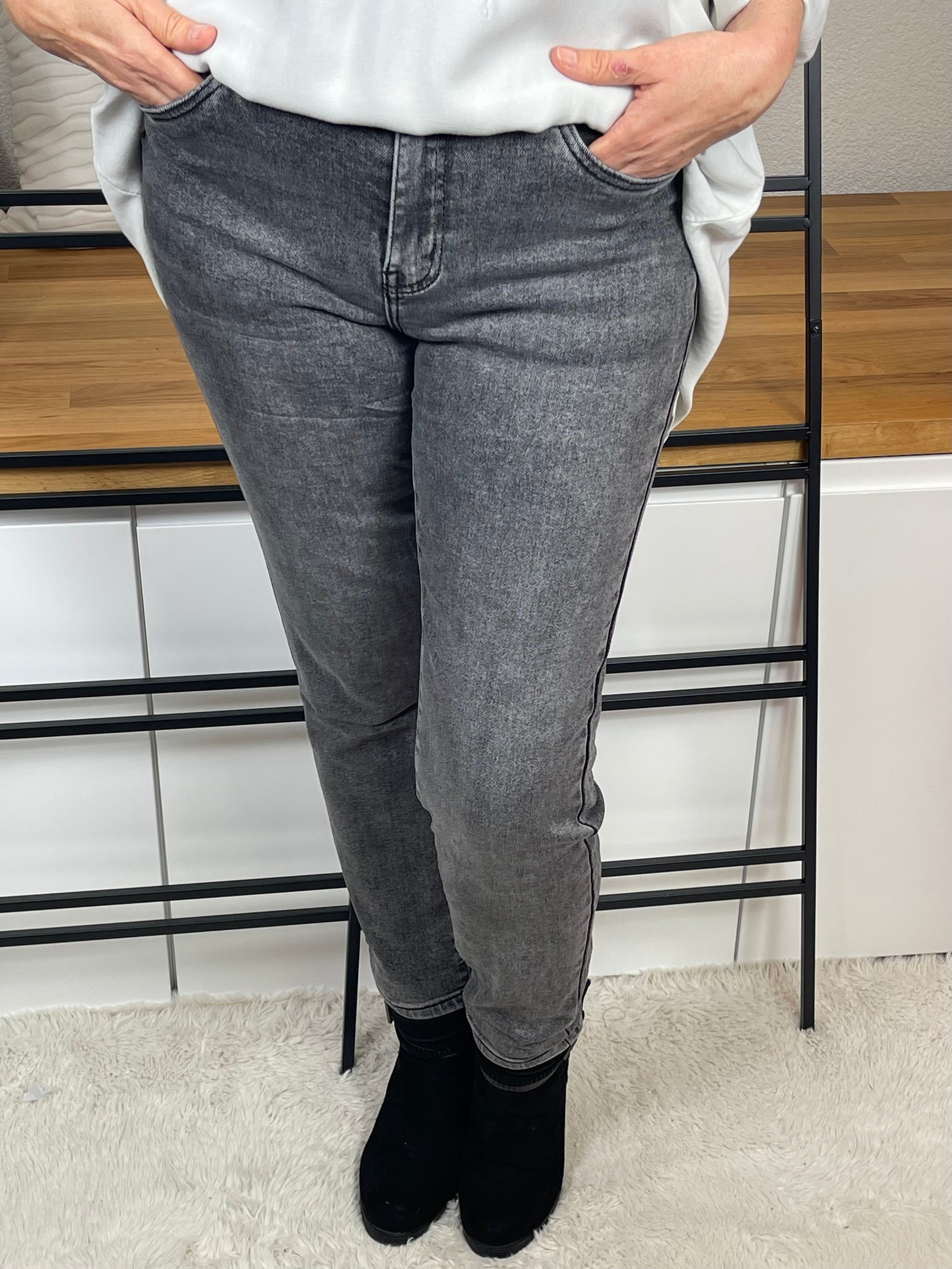 Damen Jeans mit schönem Farbverlauf Gr. 38 - 48 in dunkelgrau