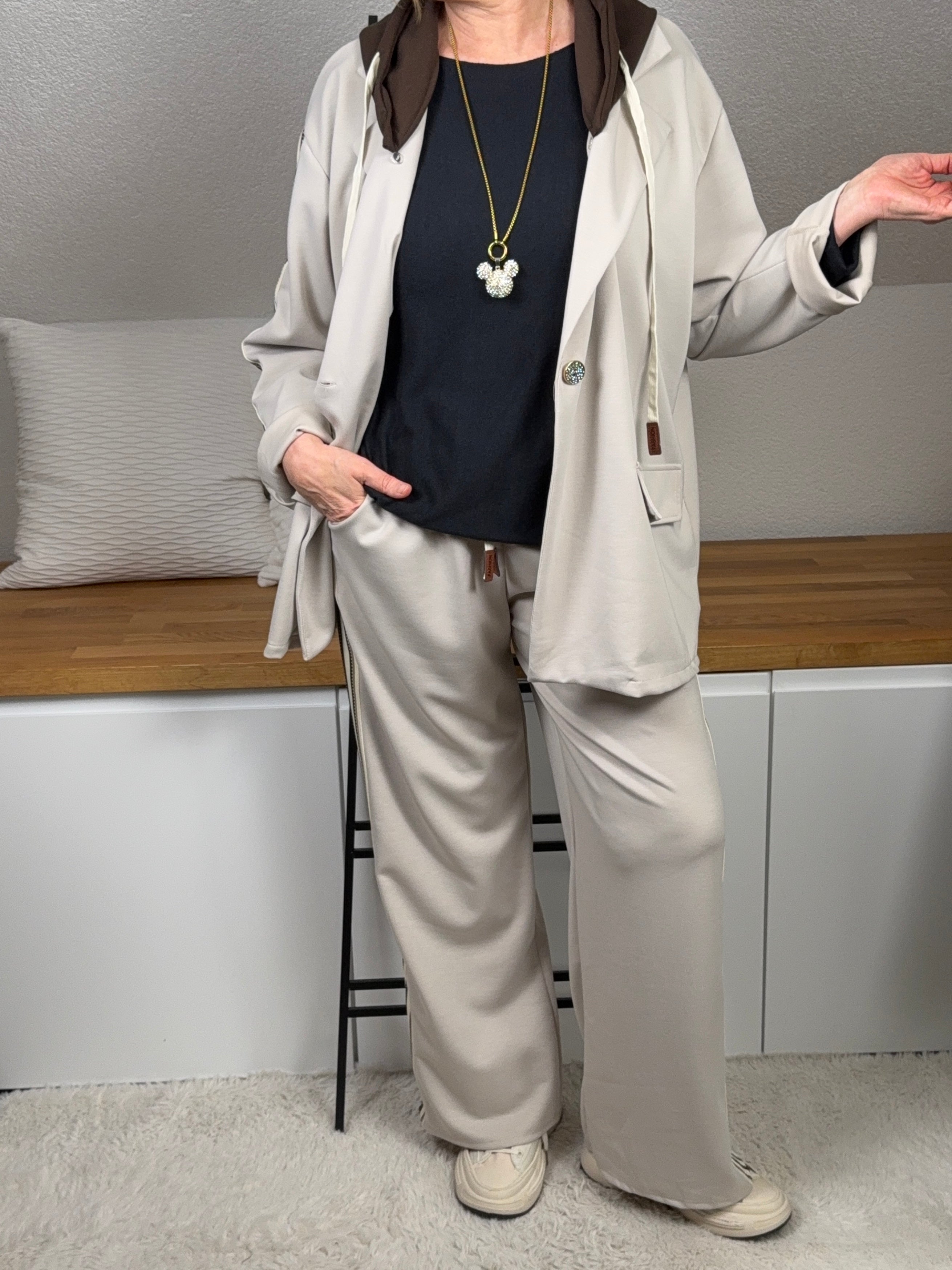 Elegante Damen Marlene „Fluffi“ mit Kordel und Galonstreifen Einheitsgröße Gr. 44 - 48 in 5 Farben