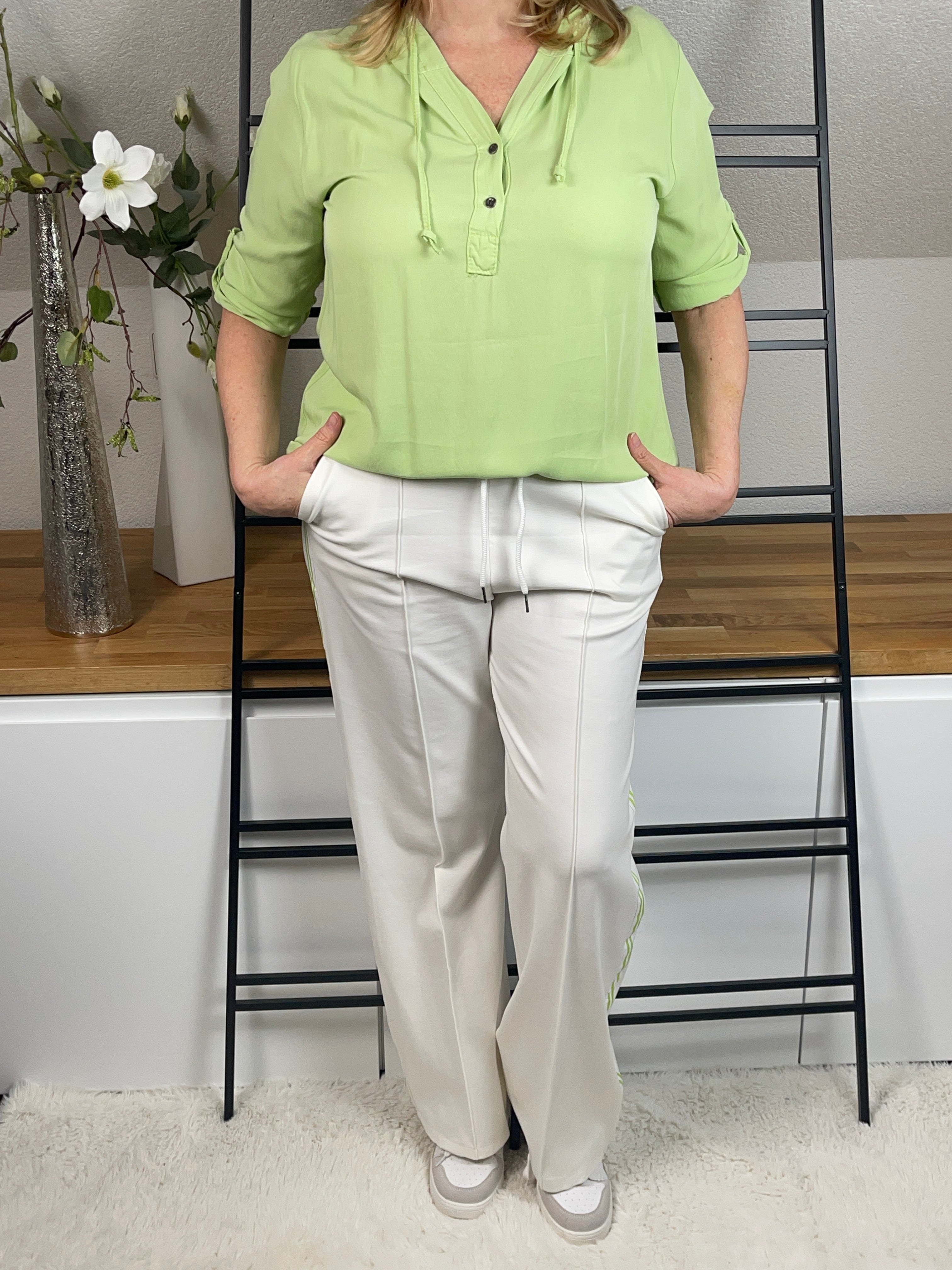 !!!!KEINE RETOURE MÖGLICH!!!! Jogpant „Esvivid“ Gr. 34 - 44 in weiß - grün