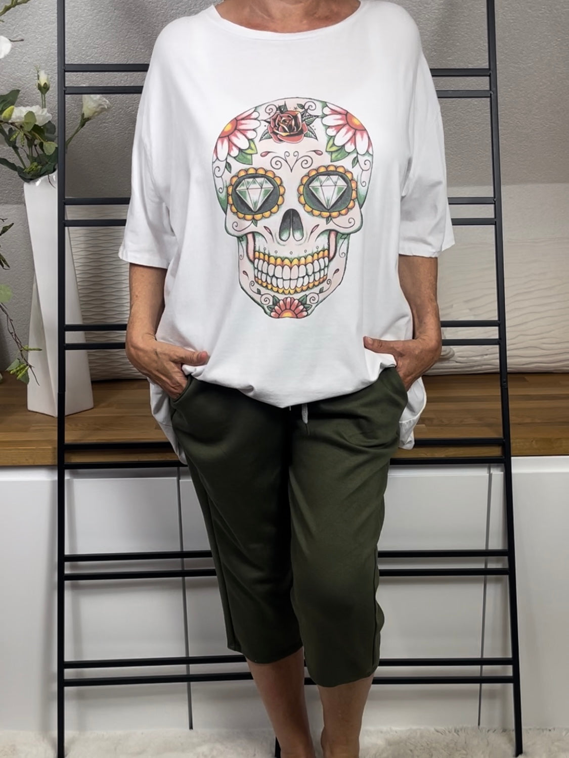 !!!!KEINE RETOURE MÖGLICH!!!! Damen - T - Shirt „Totenkopf“ Einheitsgrösse Gr. 40 - 44/46 in 3 Varianten