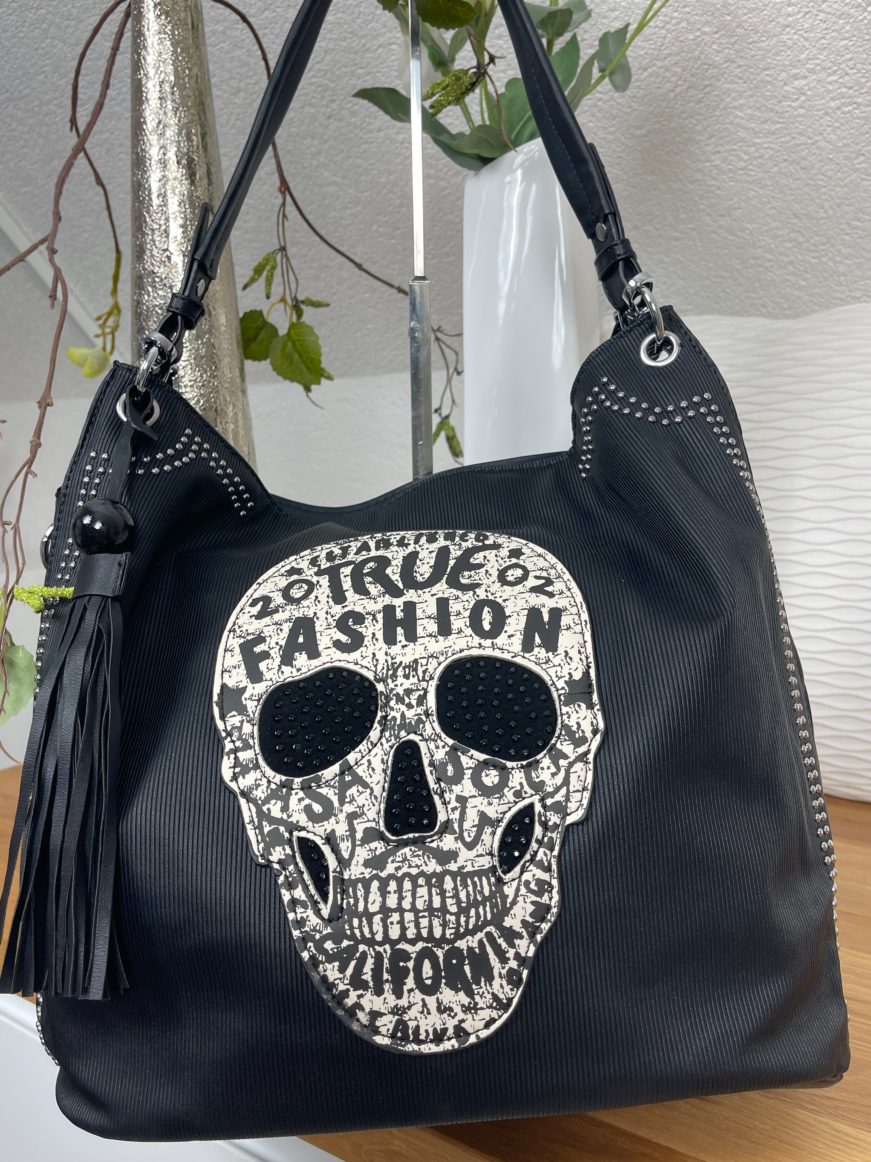 Hochwertige Tasche „Skull“ in schwarz