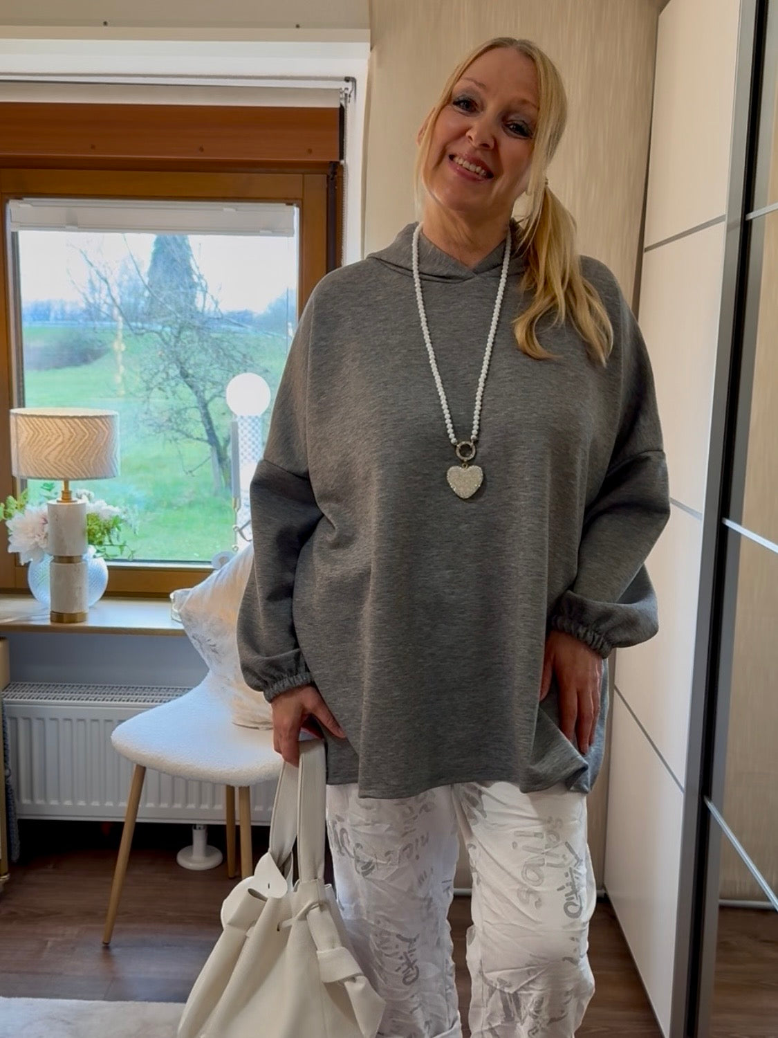 Hoodie „Fluffi“ in 4 Farben