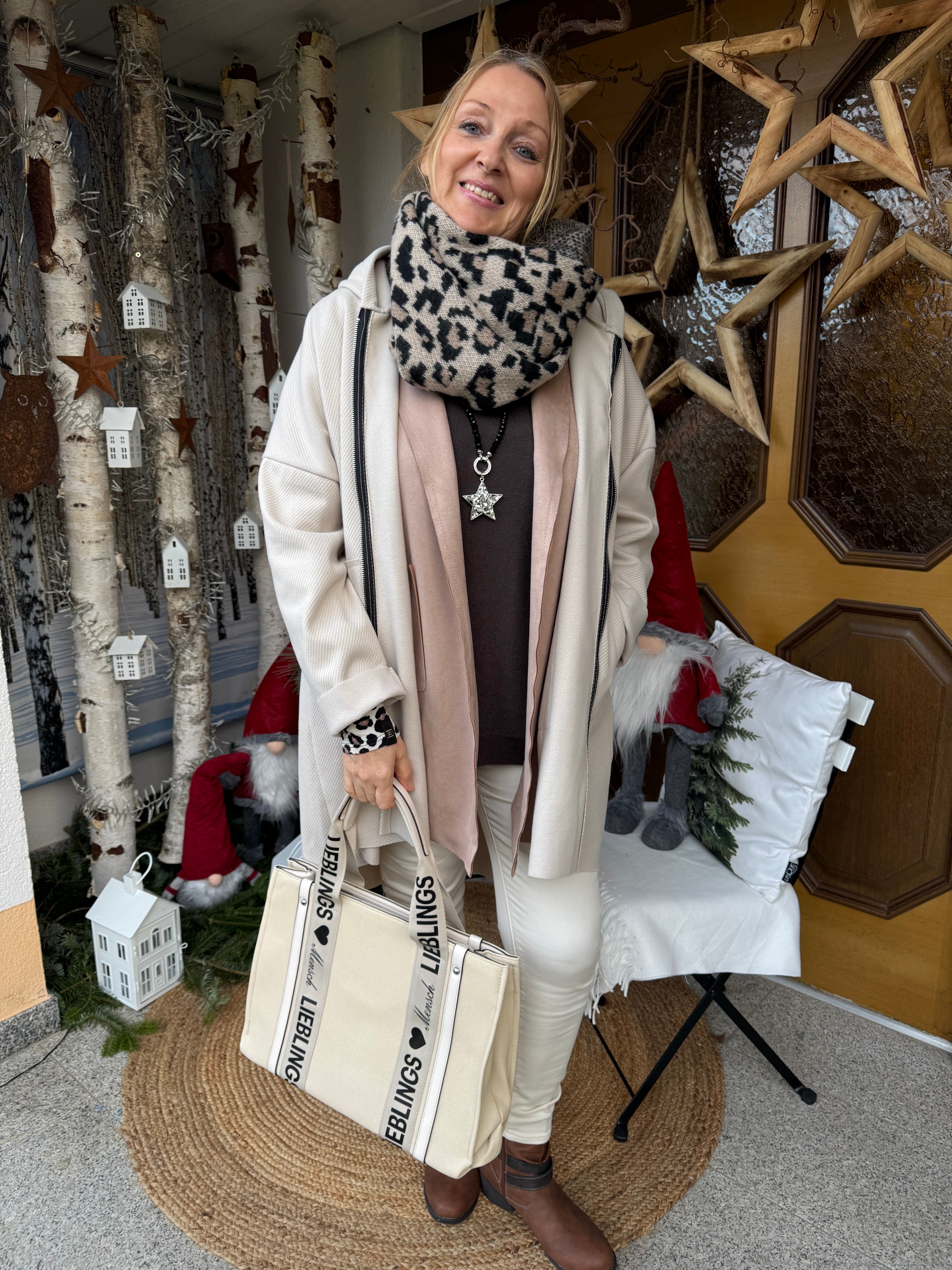 Elegante geräumige Tasche „Lieblingsmensch“ in hellbeige