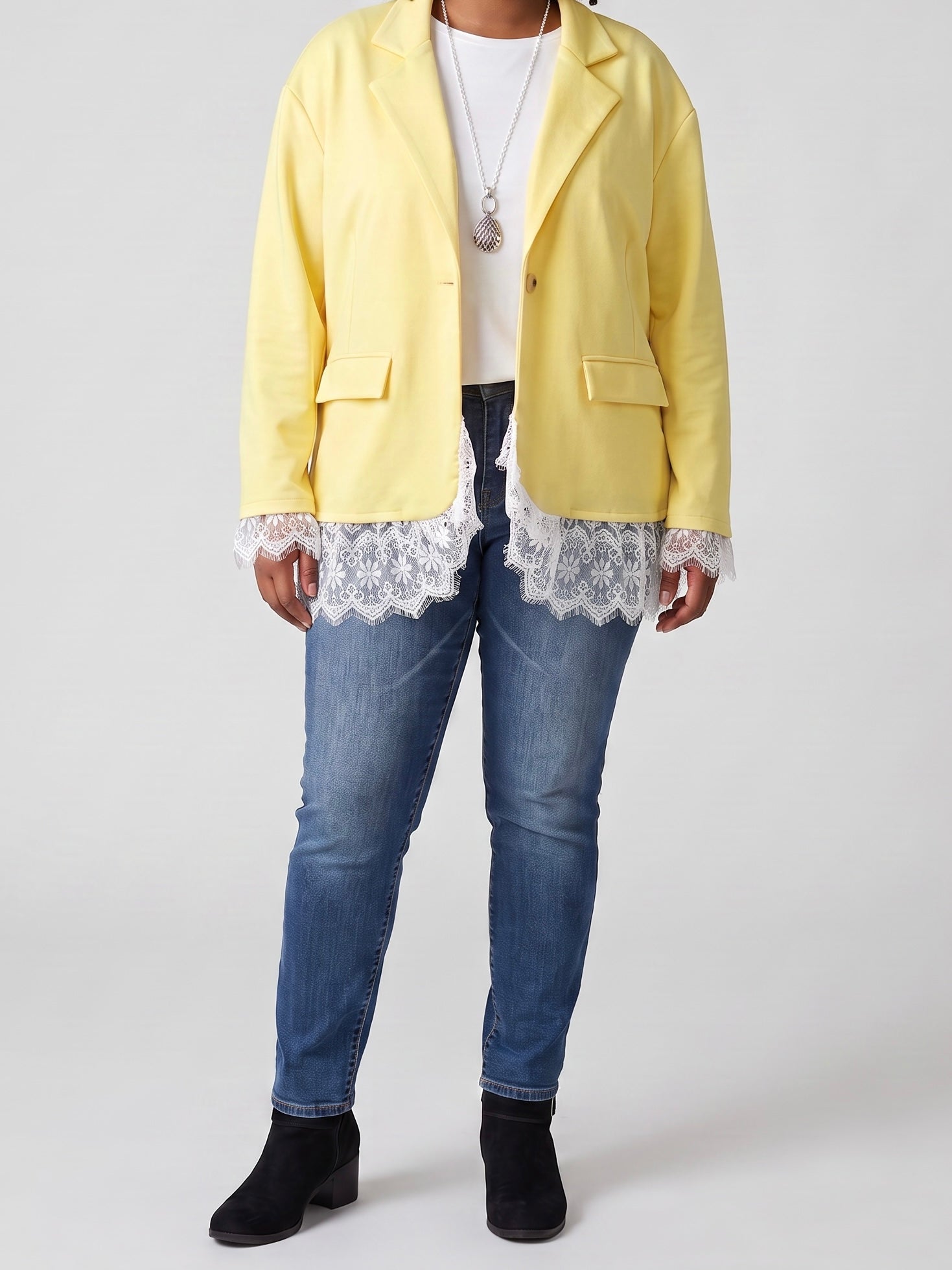 Eleganter Blazer „Fluffi“ mit edler Blümchen - Spitze in gelb