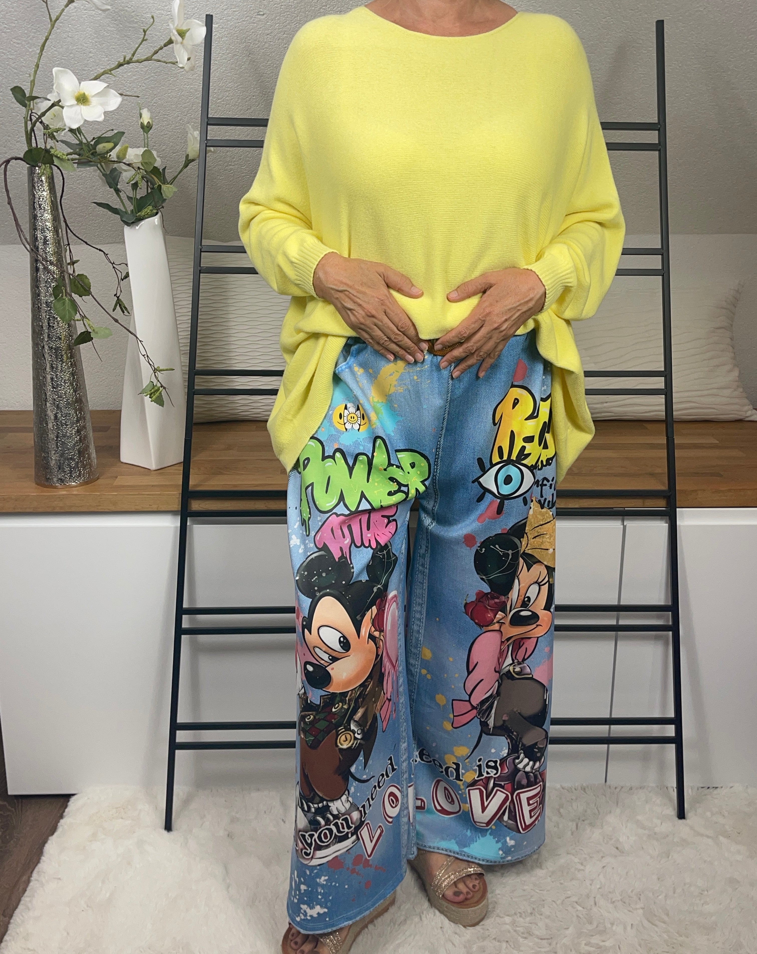 !!!!KEINE RETOURE MÖGLICH !!!!Elegante weite Damen - Jogpant „Mickey - Minney“ mit „3 D“ Effekt Einheitsgrösse Gr. 44 - 54 in 5 Varianten