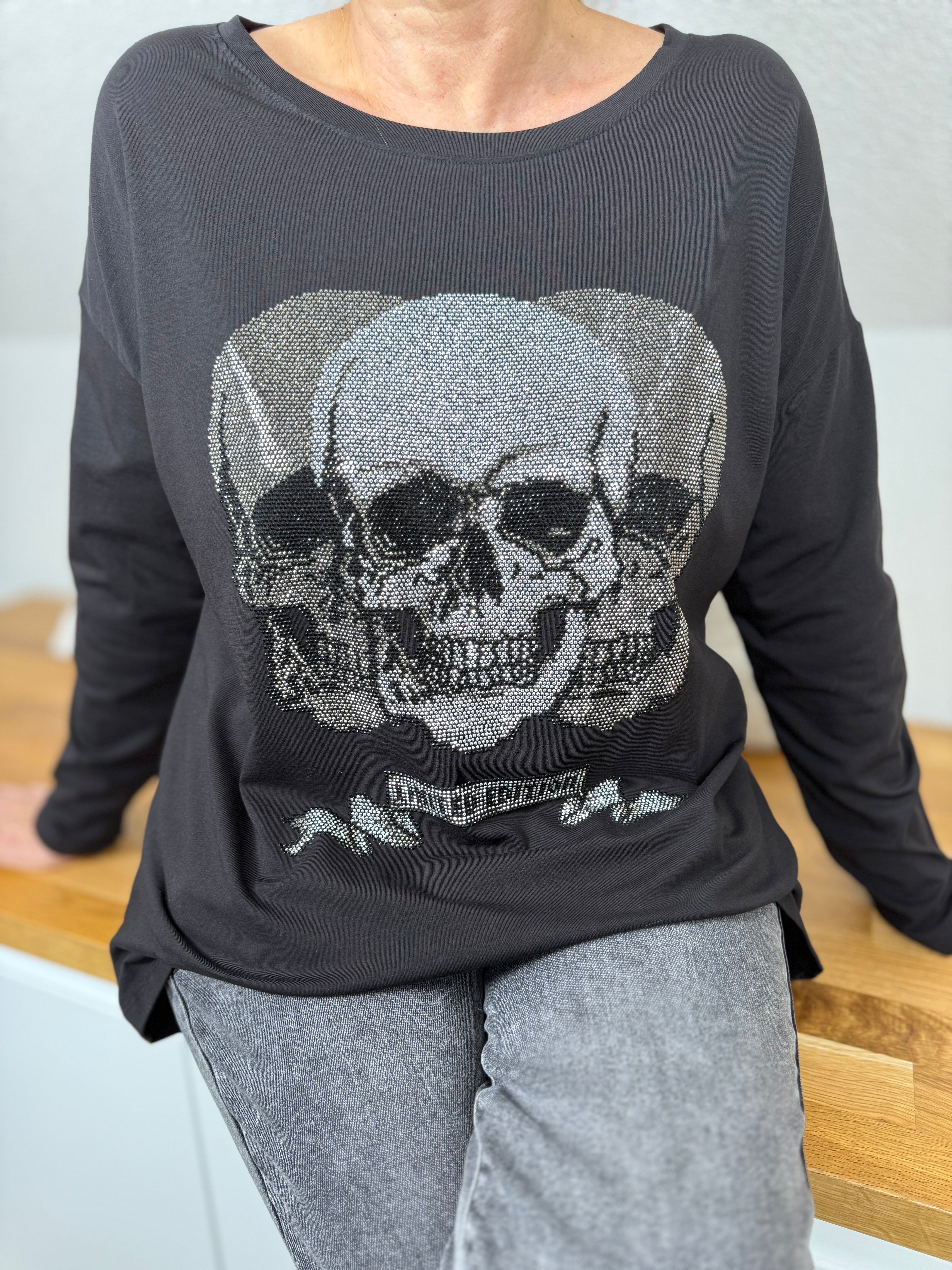 Longshirt „Totenkopf“ von EU-Queen Gr. 36 bis 48