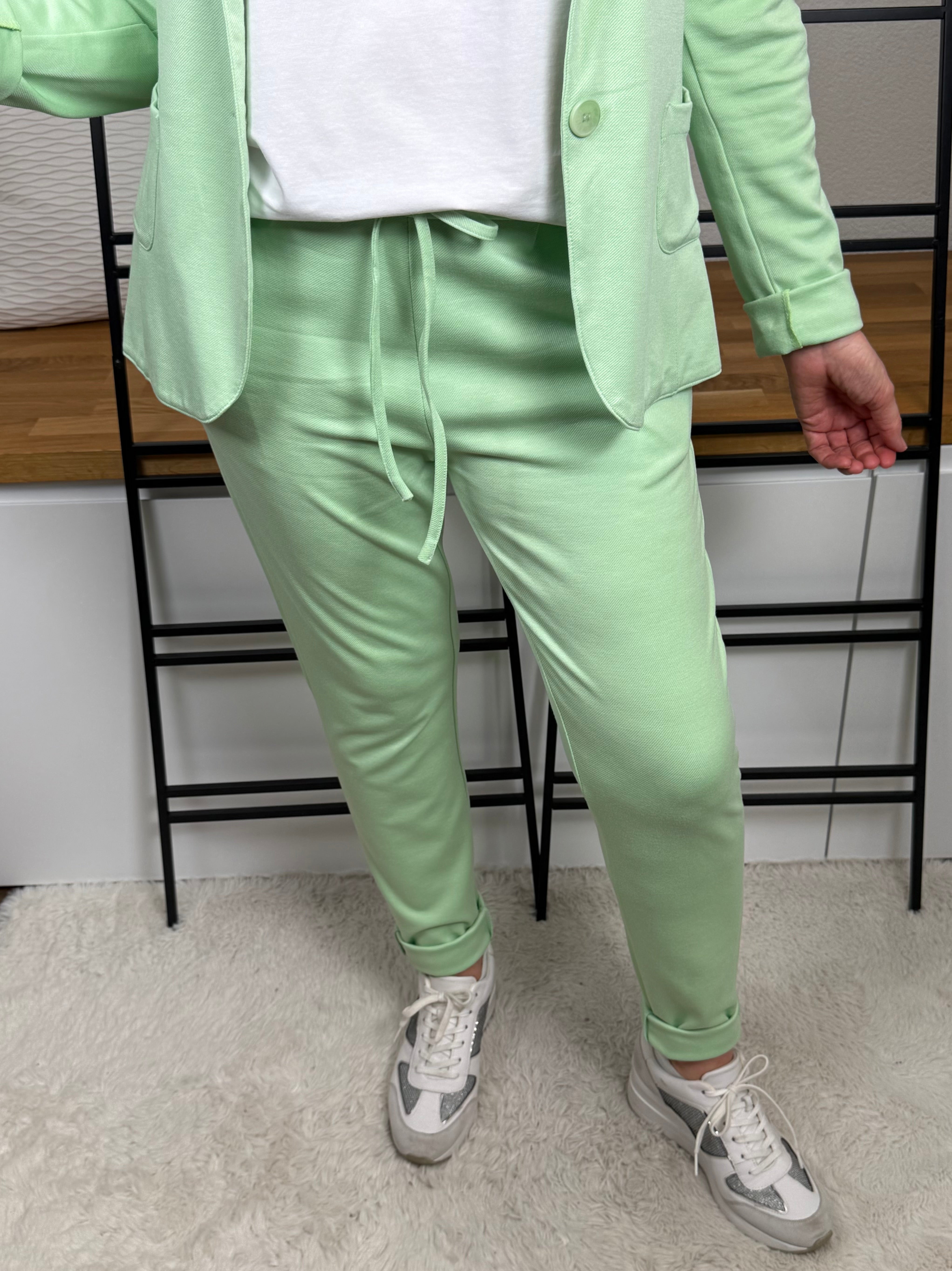 Jogpant „Esvivid“ Gr. 42 -44 in 2 Farben