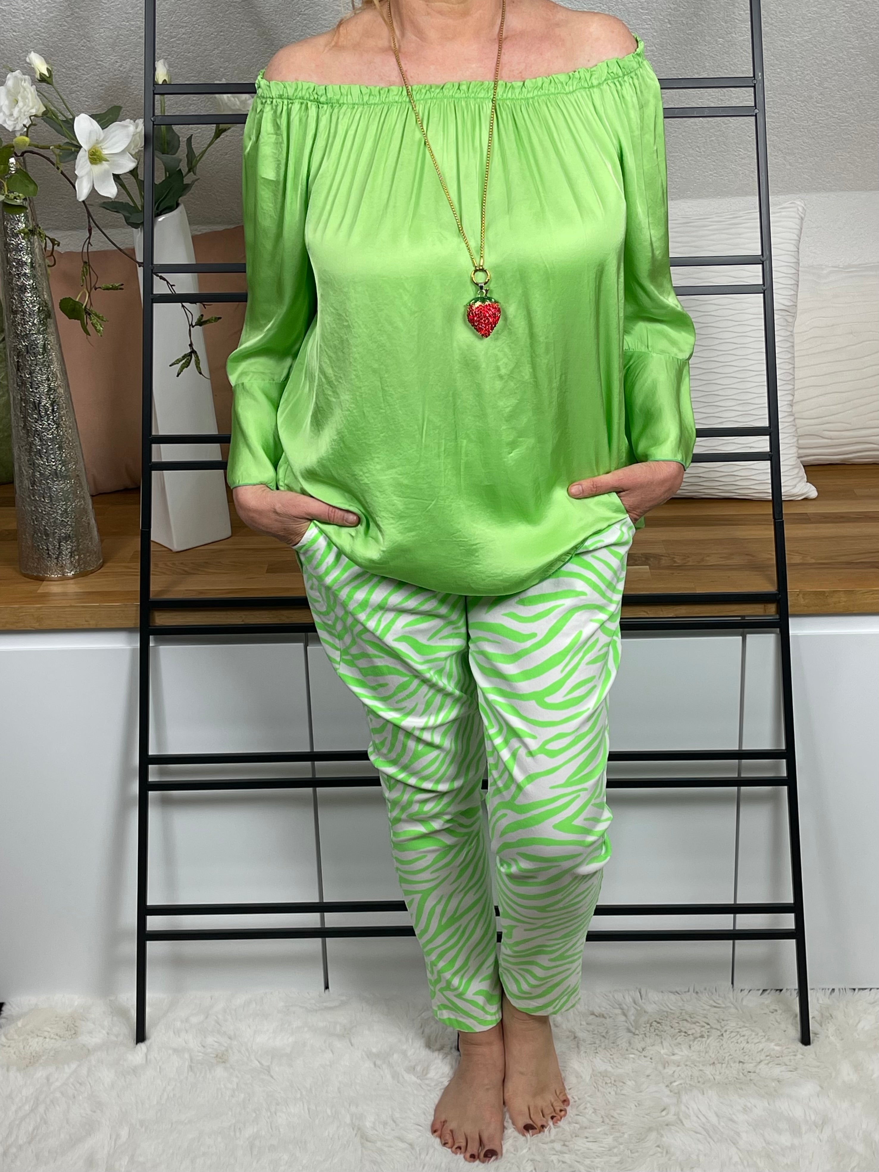 !!!!KEINE RETOURE MÖGLICH!!!! 
Jogpant mit Gürtel Einheitsgrösse Gr. 38 - 40/42 in 2 Farben