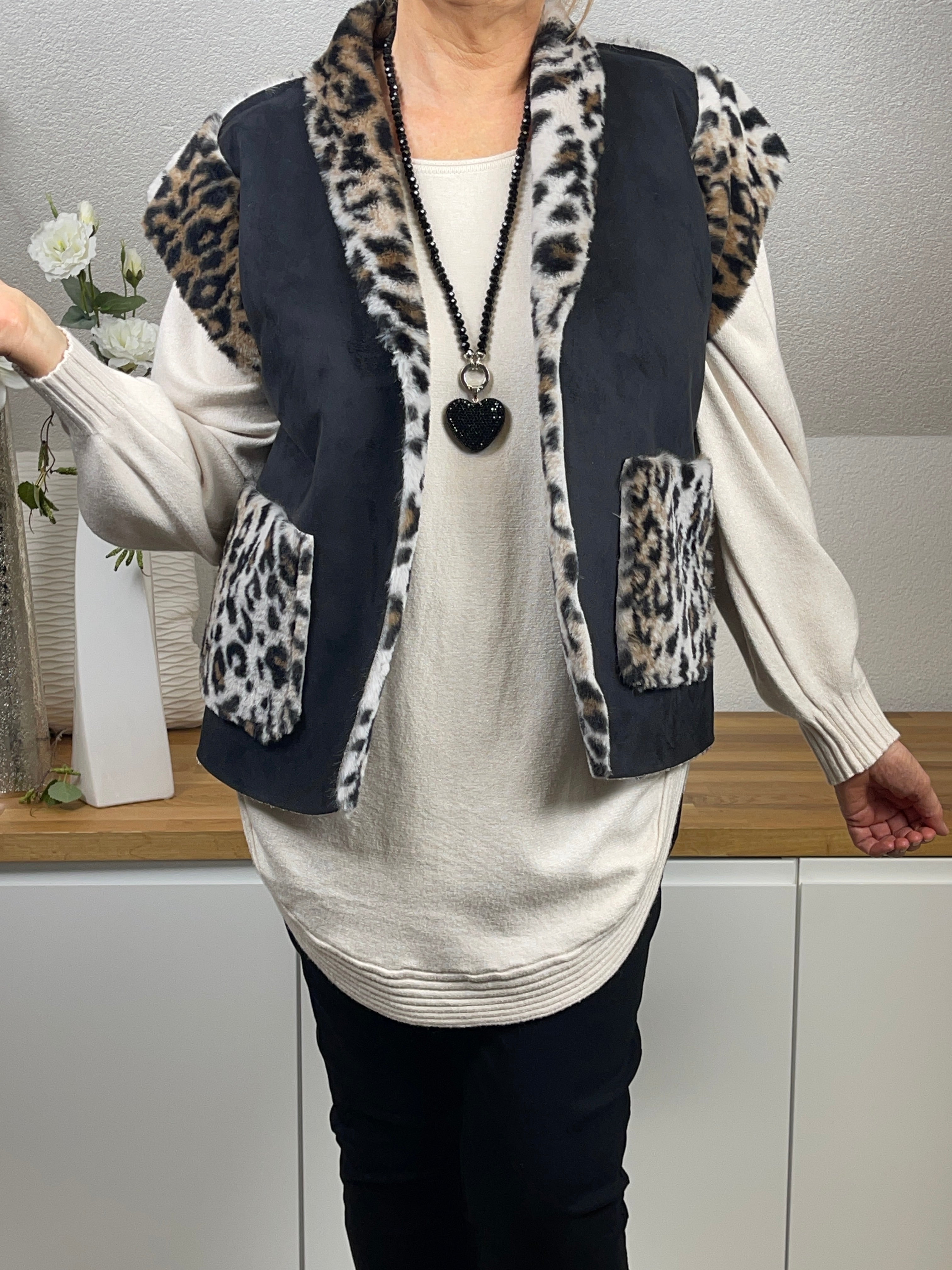 Hochwertige elegante ärmellose Jacke mit Kunstfell in Wildlederoptik Einheitsgrösse Gr. 36 - 40 in schwarz