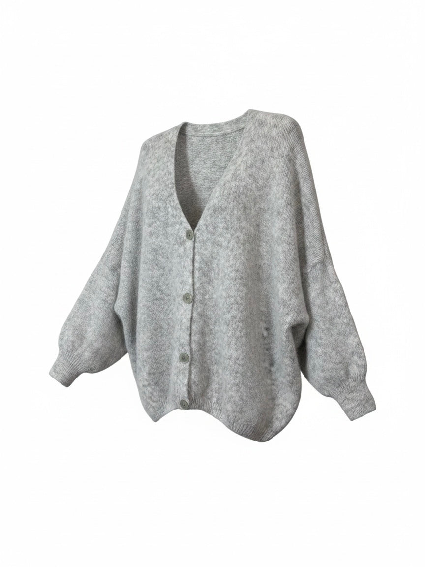 Kuschlig, warme Feinstrick - Strickjacke in hellgrau