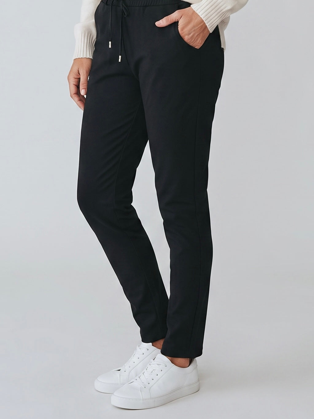 Jogpant in schwarz