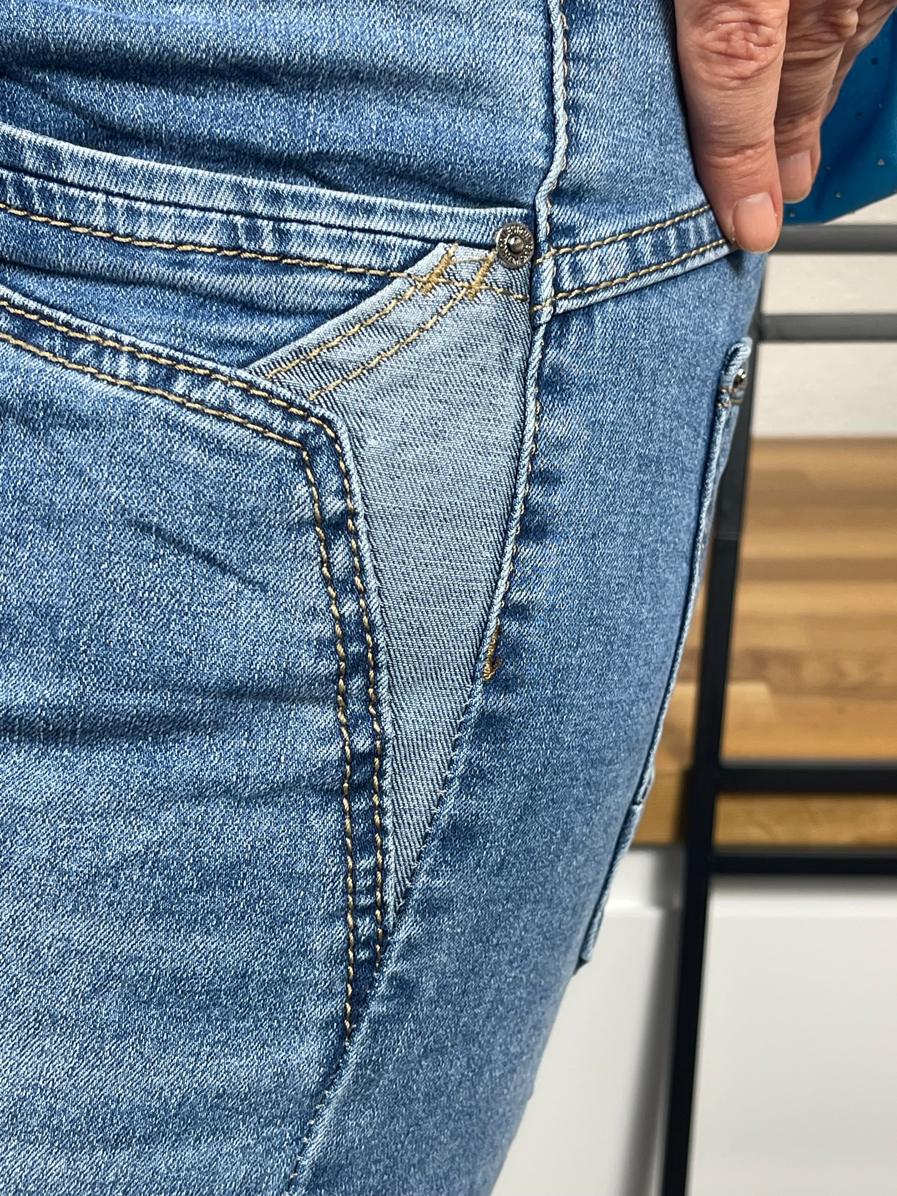 Damen - Jeans mit tollen Details Gr. 38 - 48