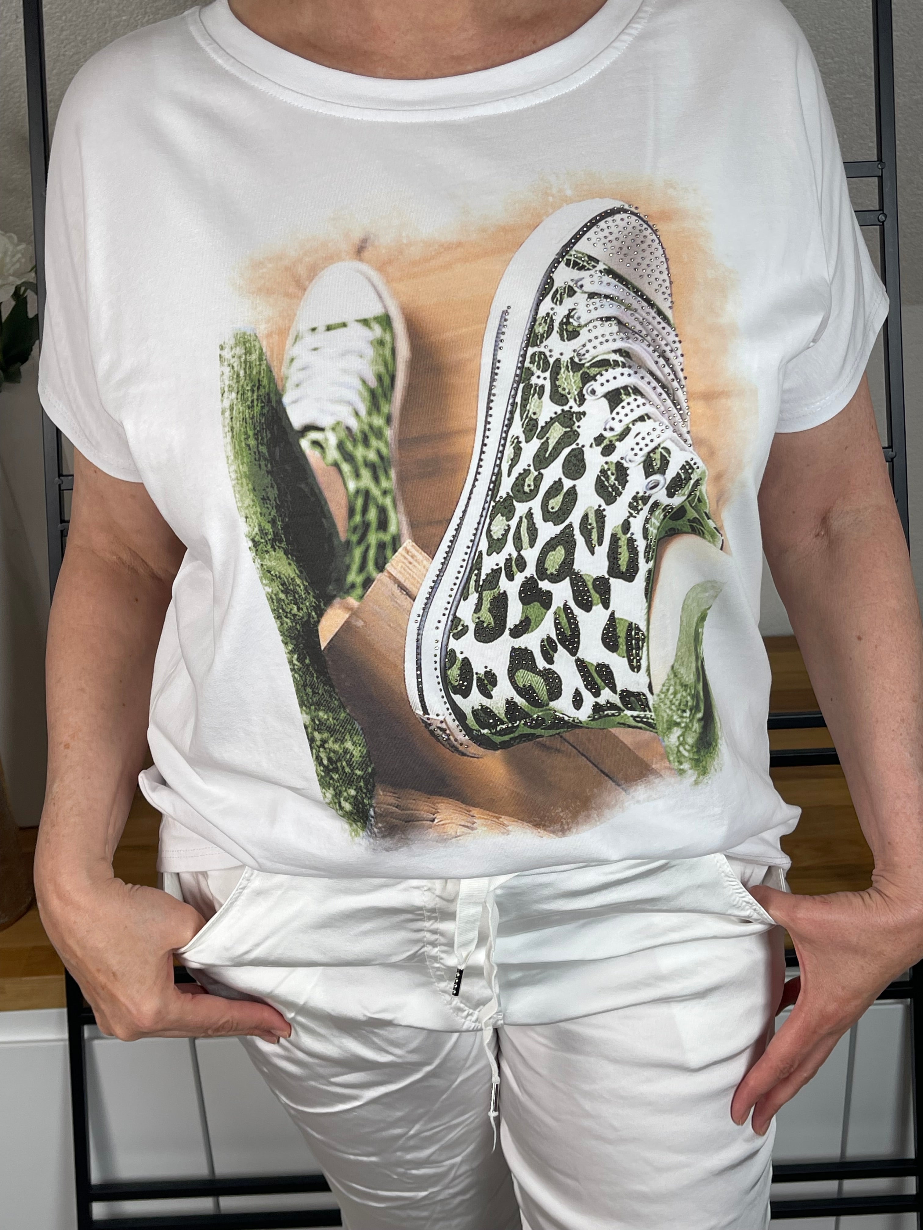 !!!!KEINE RETOURE MÖGLICH!!!! T - Shirt „Sneaker Animal“ Einheitsgrösse Gr. 38 - 44 in 4 Farben